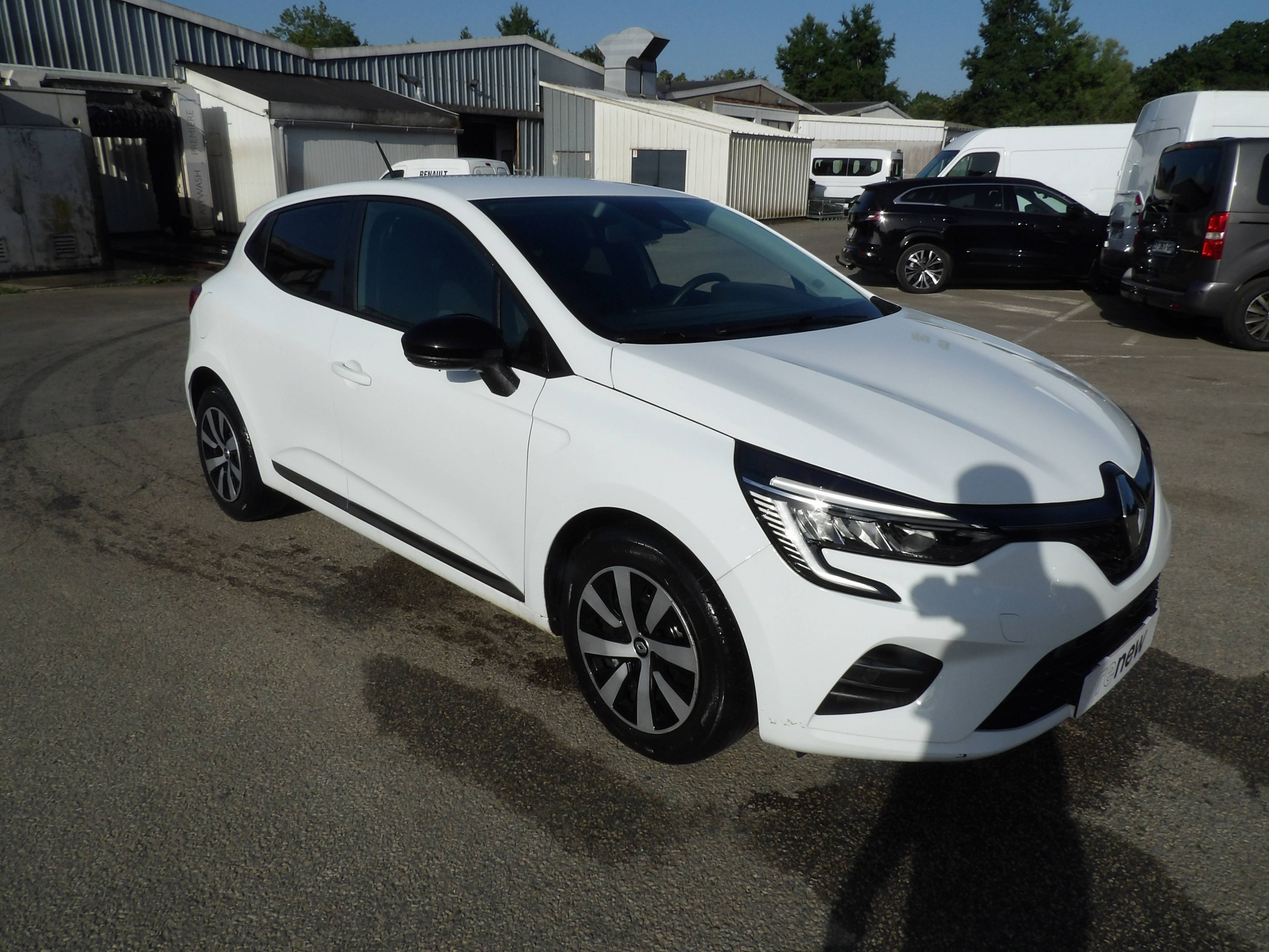 Vente en ligne Renault Clio 5 Clio TCe 90 au prix de 13 799 €