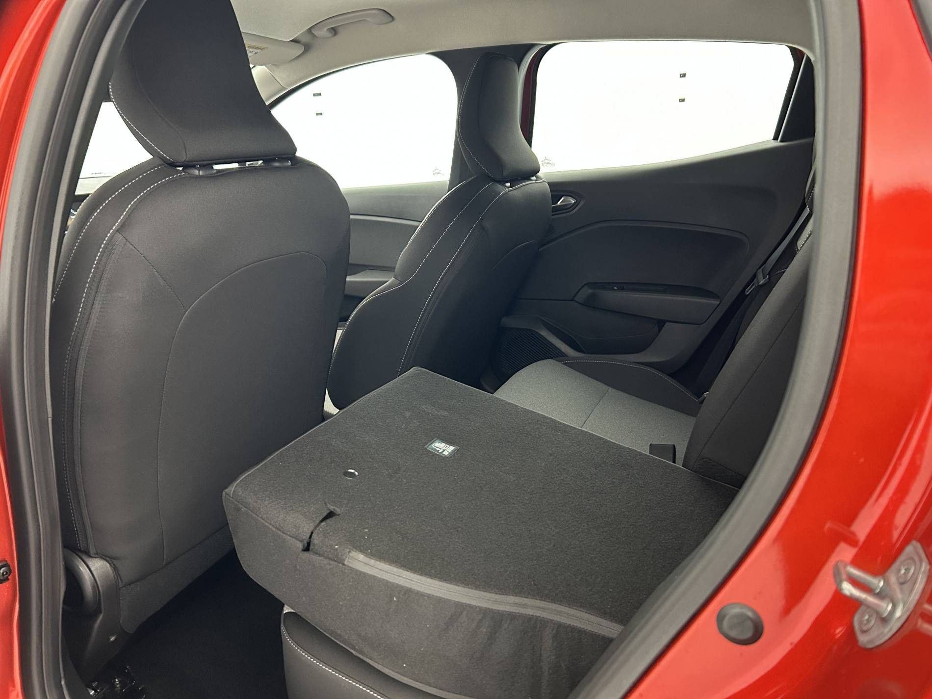 Vente en ligne Renault Clio 5 Clio E-Tech full hybrid 145 ch GSR2 au prix de 19 990 €