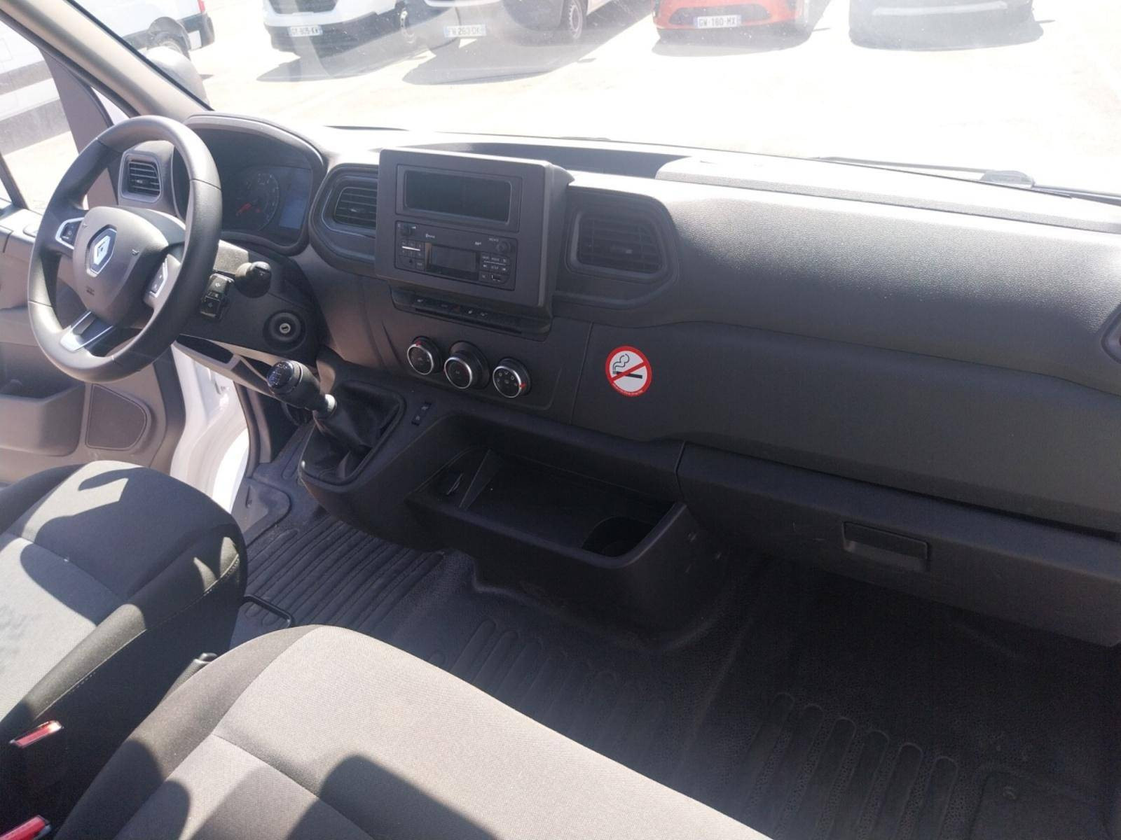 Vente en ligne Renault Master Fourgon MASTER FGN TRAC F3500 L3H3 BLUE DCI 135 au prix de 26 990 €