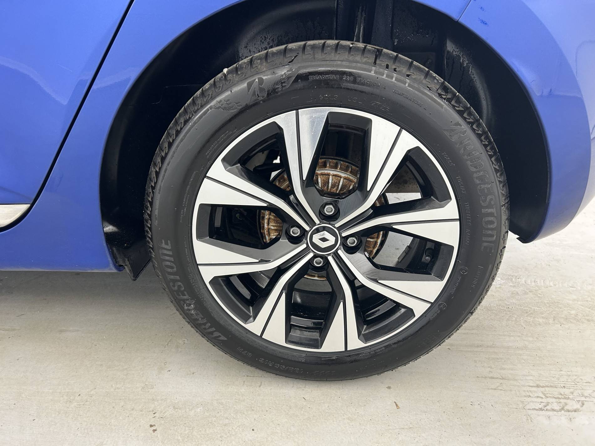 Vente en ligne Renault Clio 5 Clio TCe 90 - 21N au prix de 14 290 €