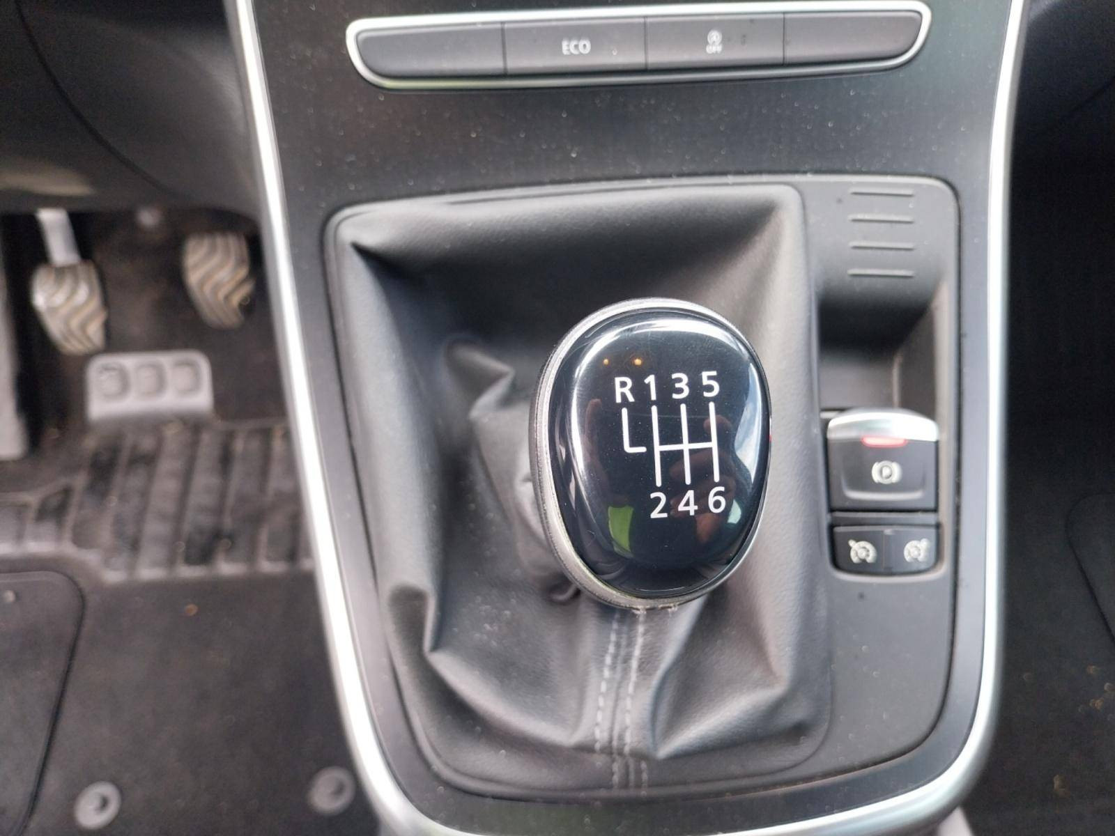 Vente en ligne Renault Scenic 4 Scenic Blue dCi 120 au prix de 14 990 €