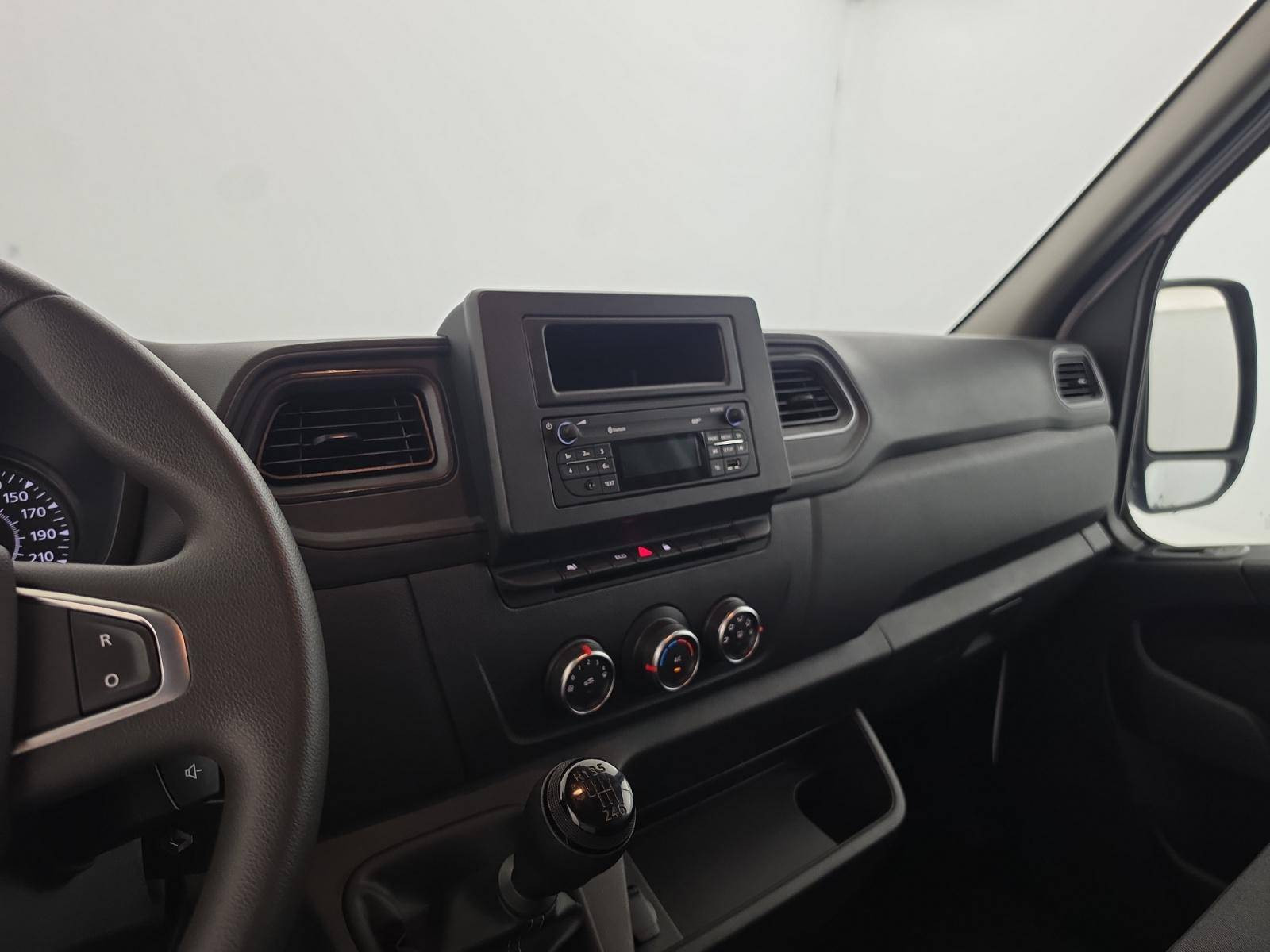 Vente en ligne Renault Master Fourgon MASTER FGN TRAC F3500 L2H2 BLUE DCI 135 au prix de 23 900 €
