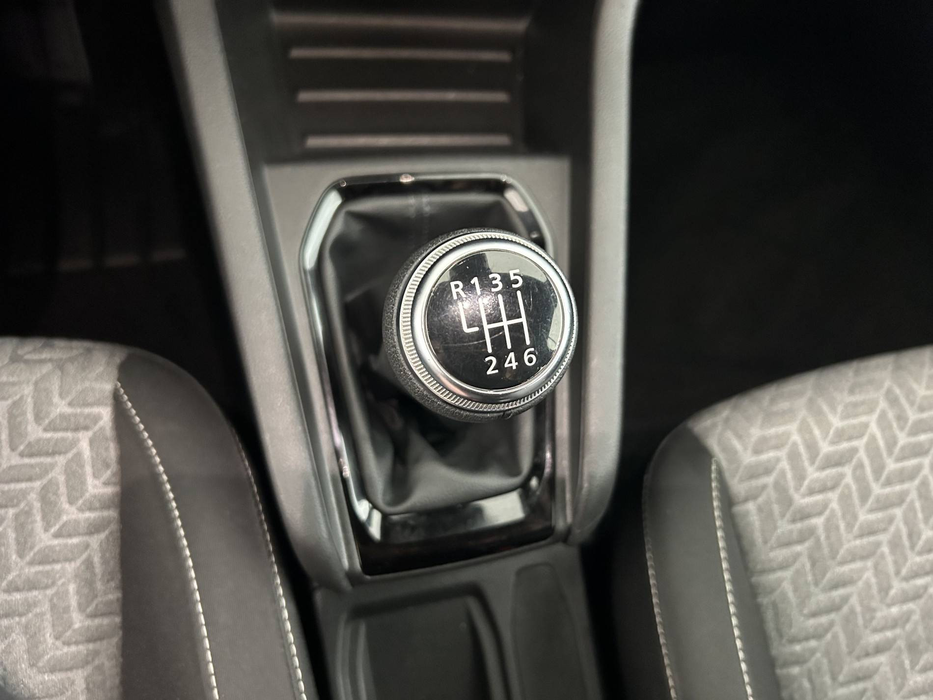 Vente en ligne Renault Clio 5 Clio TCe 90 - 21N au prix de 14 290 €