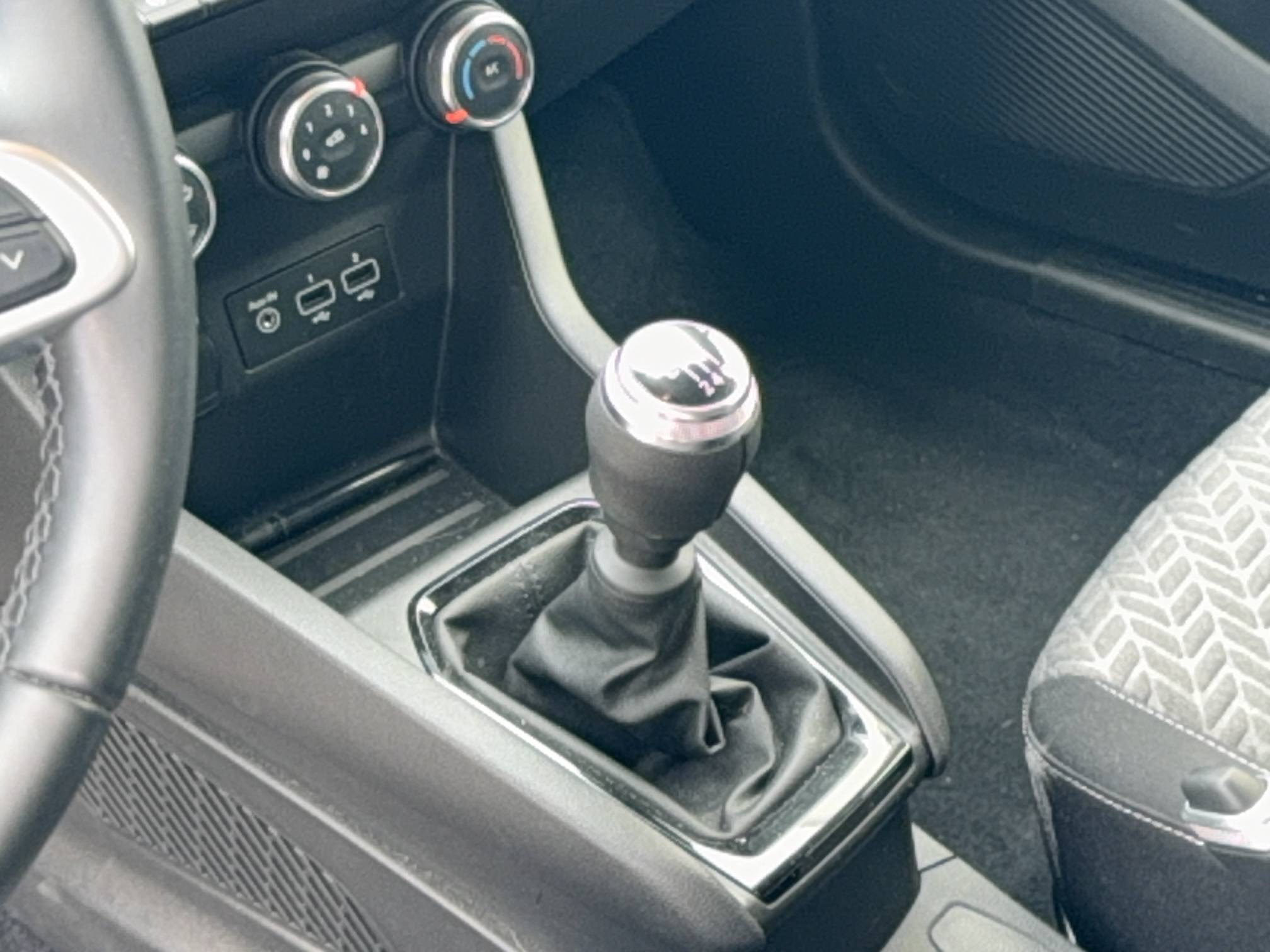 Vente en ligne Renault Clio 5 Clio Blue dCi 100 au prix de 15 990 €