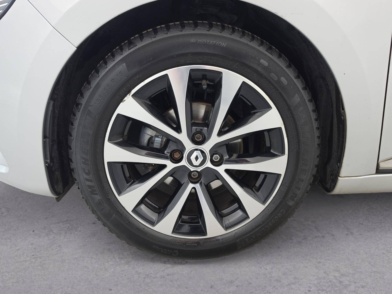 Vente en ligne Renault Clio 5 Clio TCe 90 au prix de 14 490 €