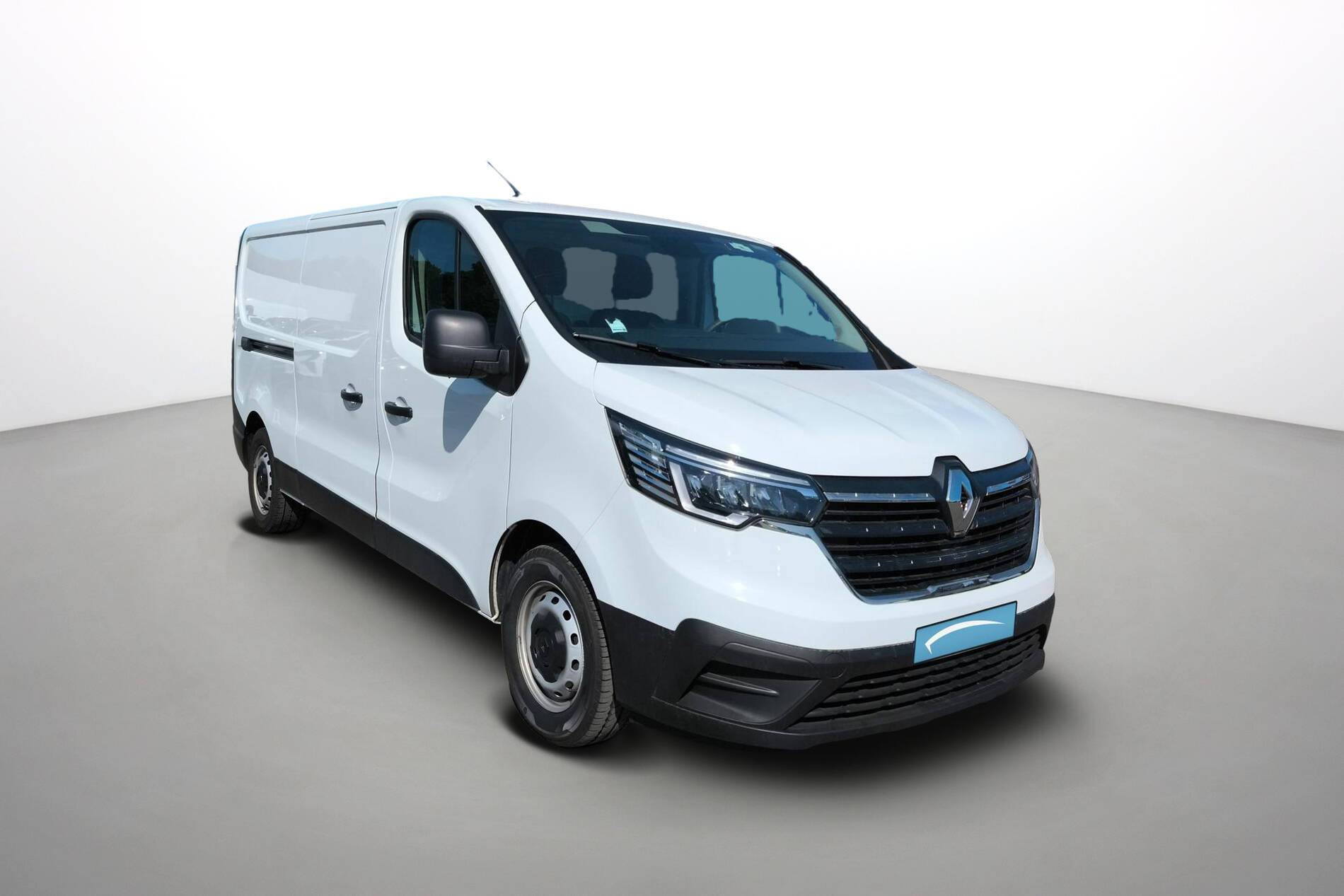 Vente en ligne Renault Trafic 3 Fourgon TRAFIC FGN L2H1 3000 KG BLUE DCI 130 au prix de 23 490 €