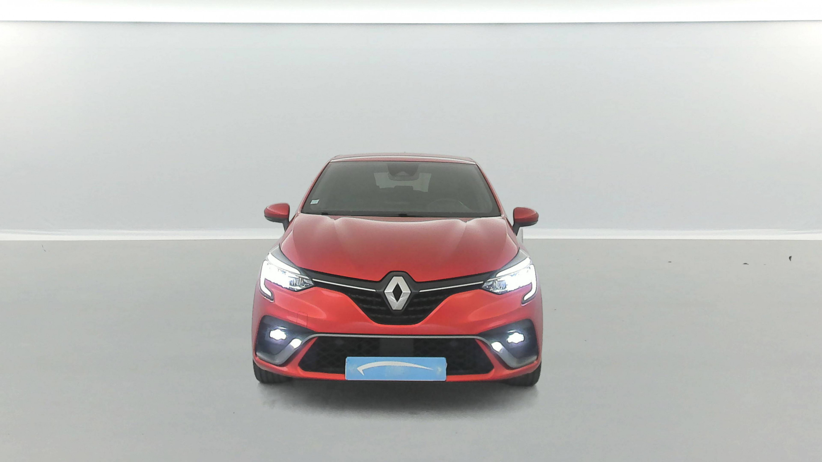 Vente en ligne Renault Clio 5 Clio E-Tech 140 - 21N au prix de 18 390 €