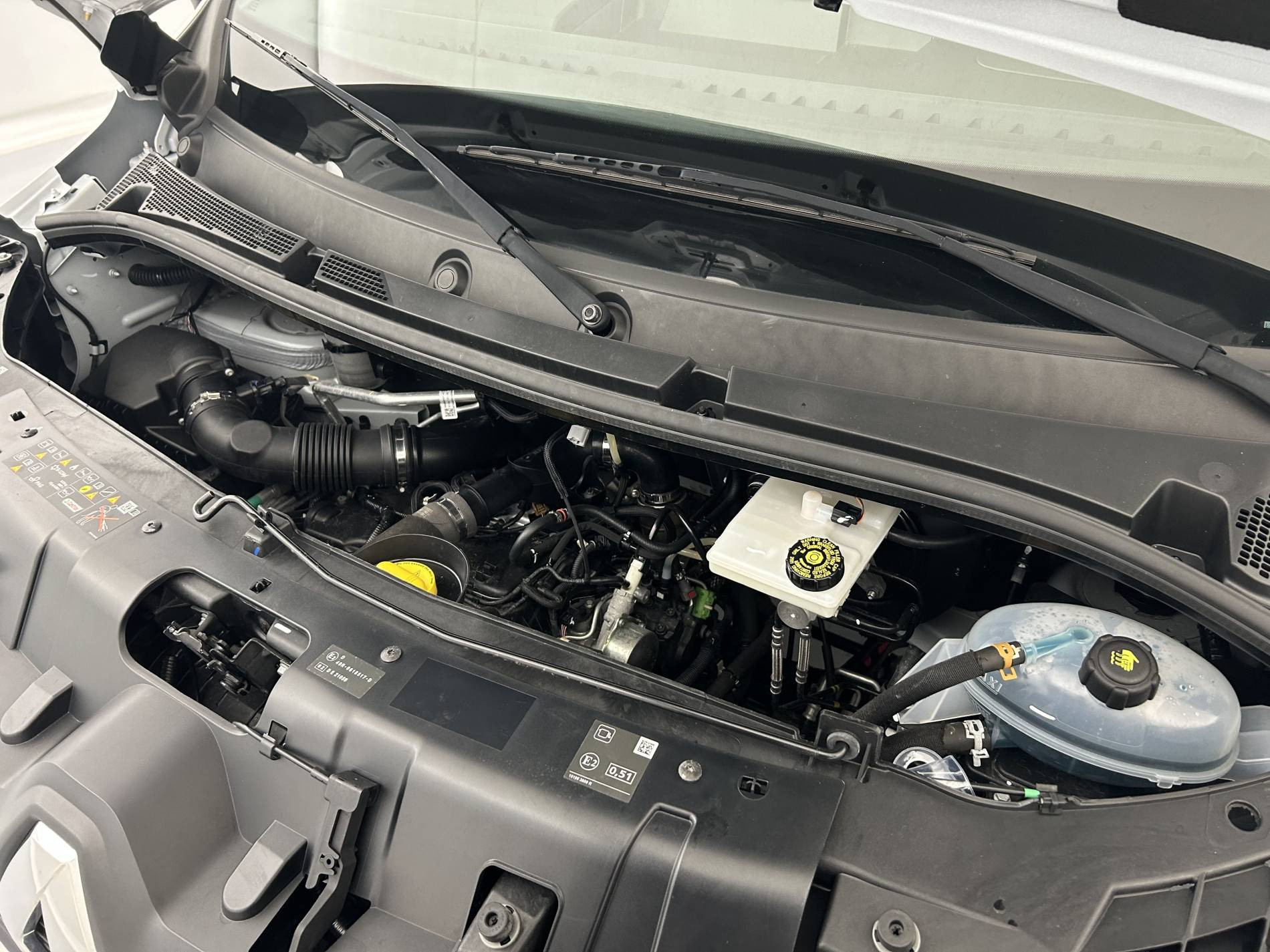 Vente en ligne Renault Master 3 Châssis Cabine MASTER PHC TRAC F3500 L3H1 BLUE DCI 145 EURO VI au prix de 30 990 €