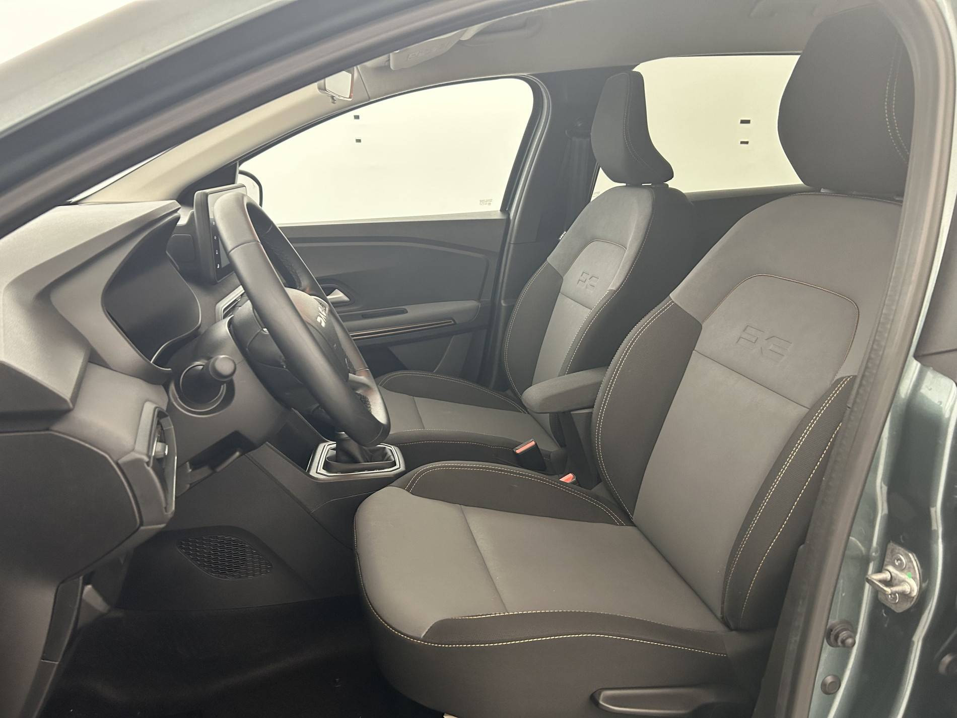 Vente en ligne Dacia Jogger  Hybrid 140 7 places GSR2 au prix de 23 890 €