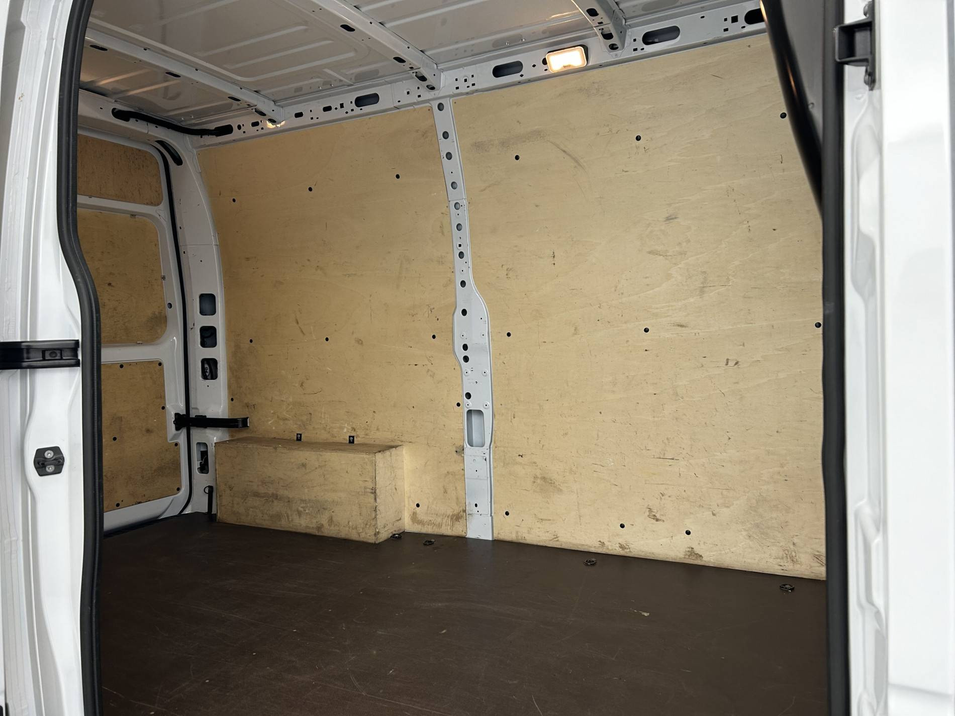 Vente en ligne Renault Master Fourgon MASTER FGN TRAC F3500 L2H2 BLUE DCI 135 au prix de 25 990 €