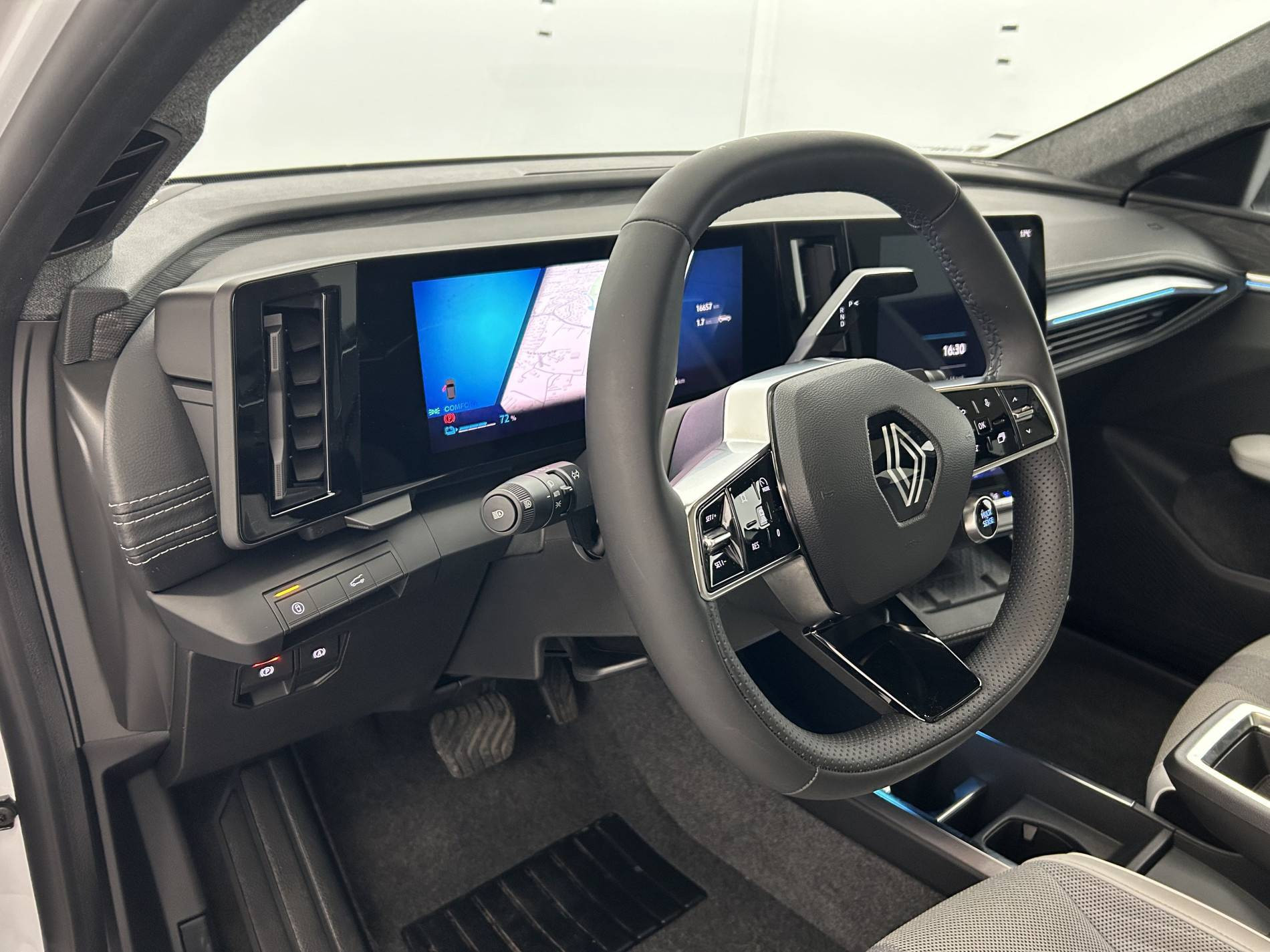 Vente en ligne Renault Scenic E-Tech  220 ch grande autonomie au prix de 40 890 €