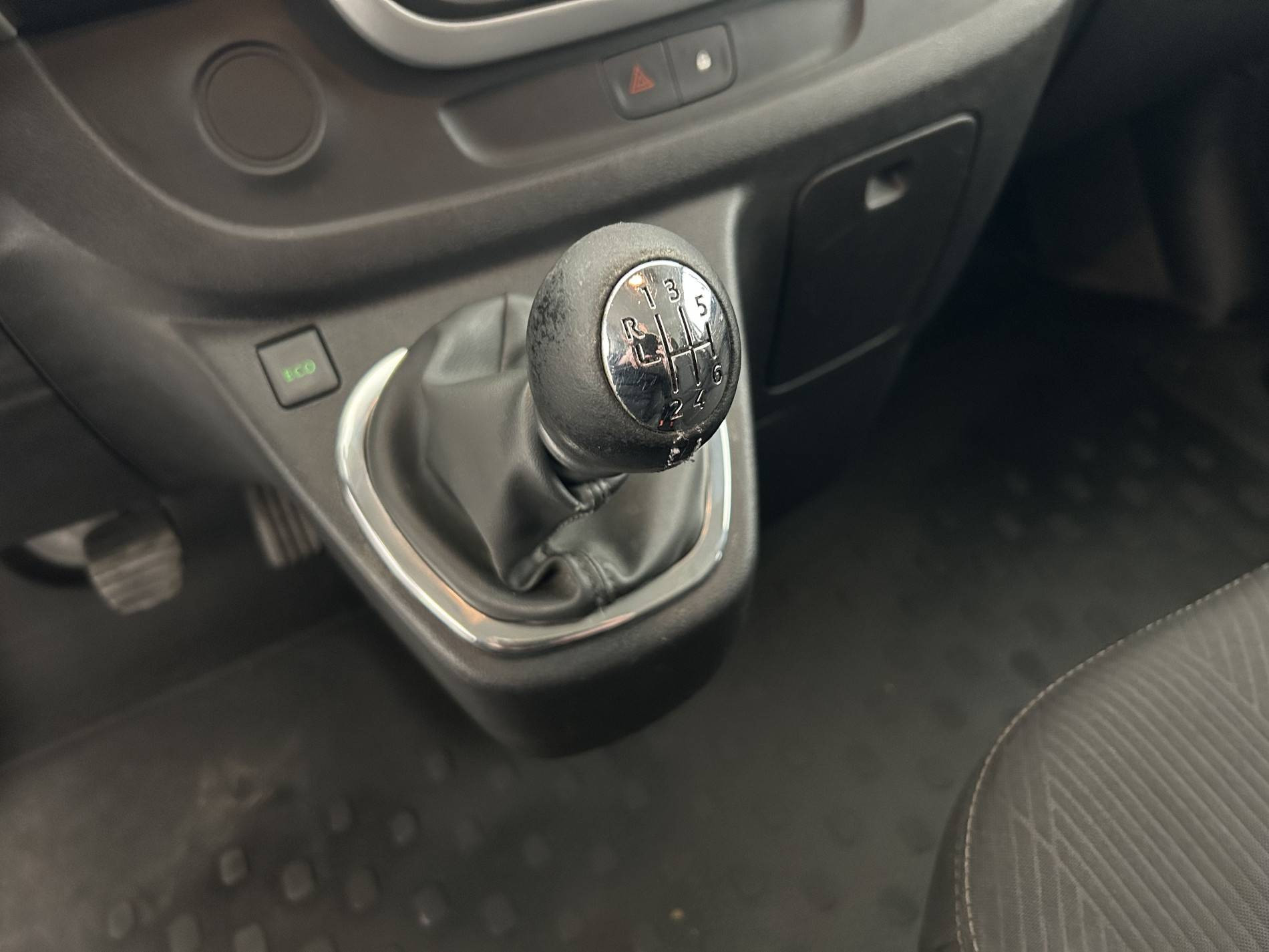 Vente en ligne Renault Trafic Cabine Approfondie TRAFIC CA L1H1 1000 KG DCI 120 E6 au prix de 15 990 €