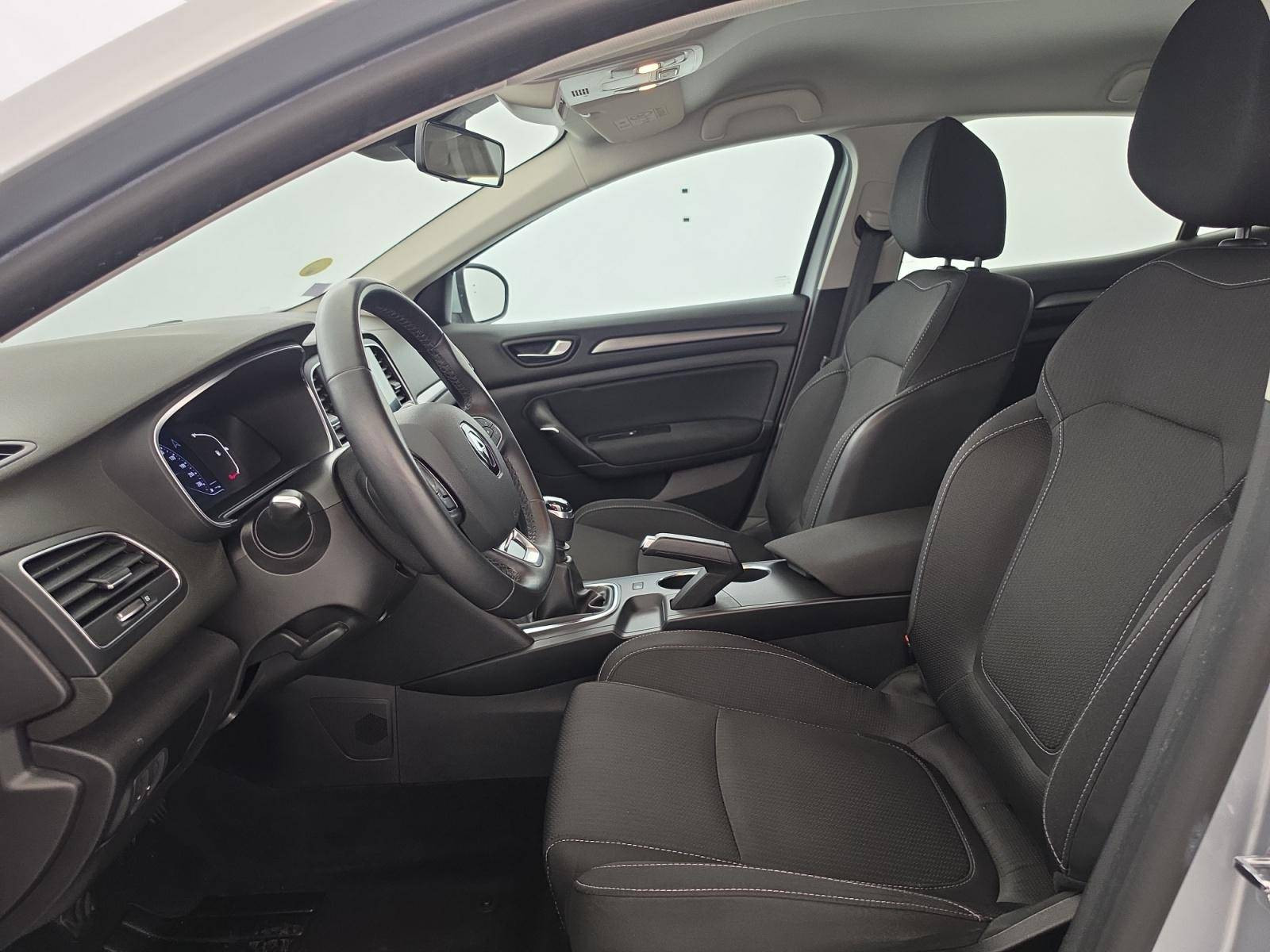 Vente en ligne Renault Megane 4 Mégane IV Berline Blue dCi 115 au prix de 13 990 €