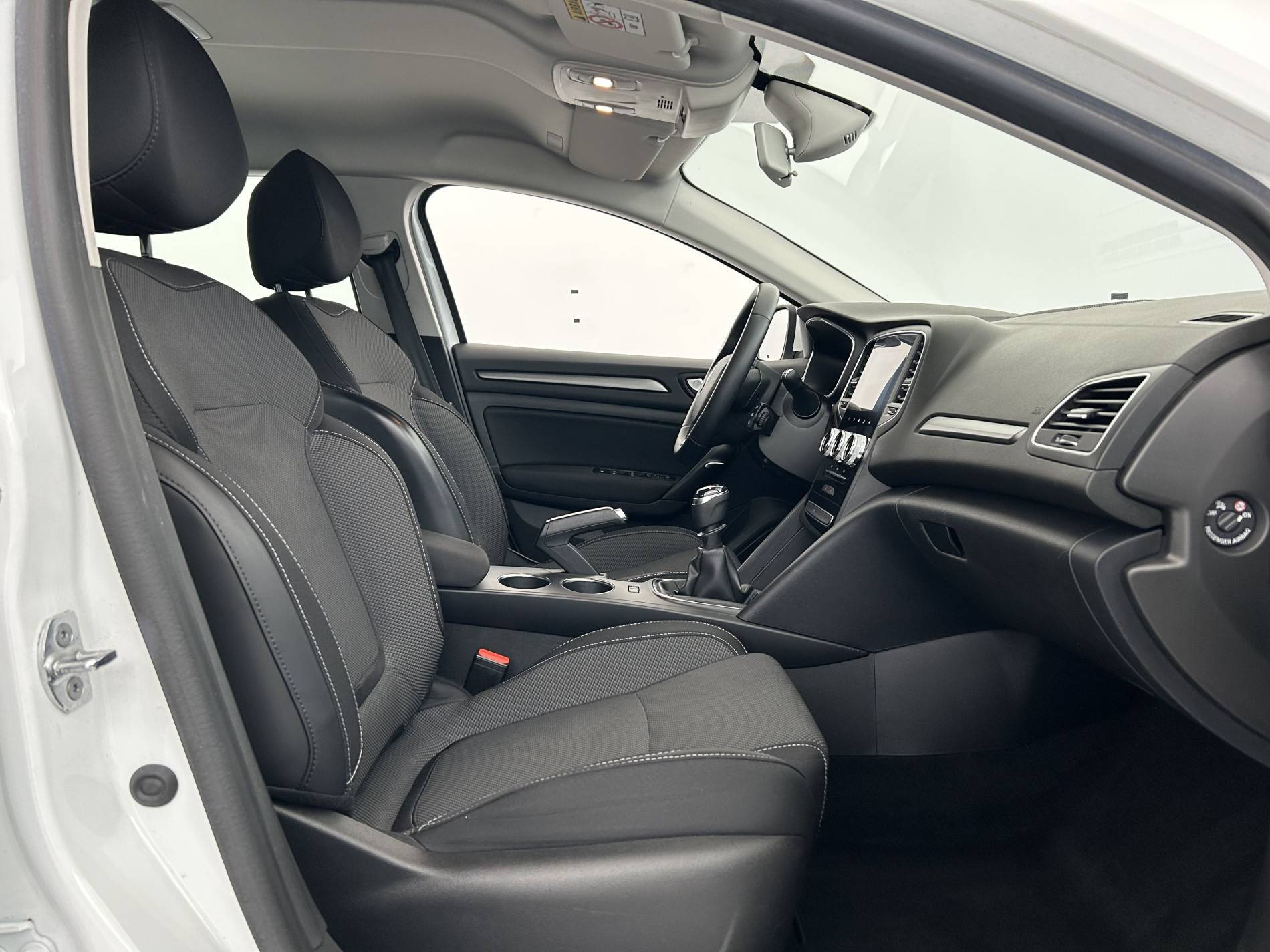 Vente en ligne Renault Megane 4 Estate  Blue dCi 115 au prix de 15 780 €