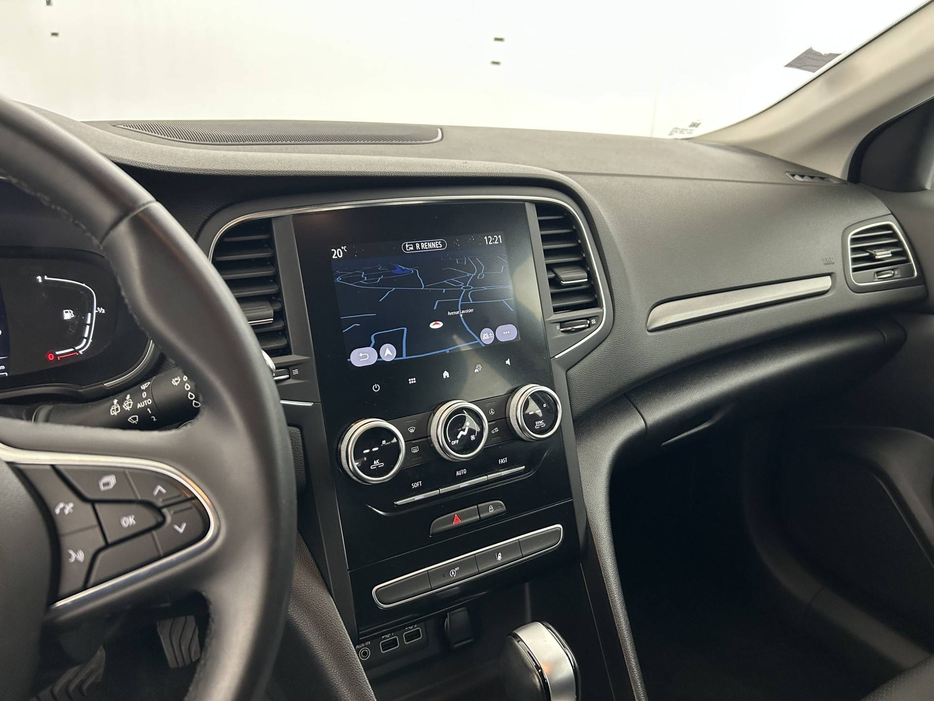 Vente en ligne Renault Megane 4 Mégane IV Berline Blue dCi 115 EDC au prix de 13 790 €