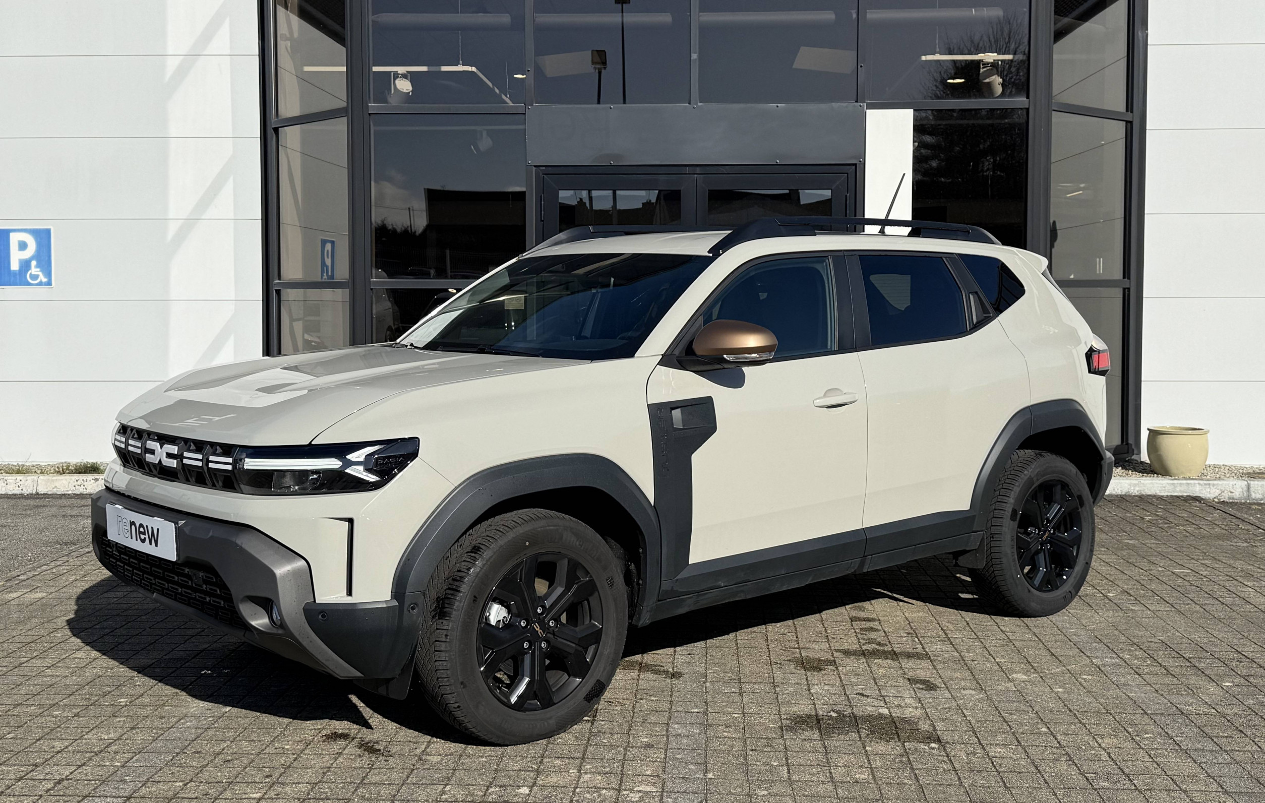 Dacia Duster  Hybrid-G 150 4x4 occasion de 2026 en vente à Loudéac