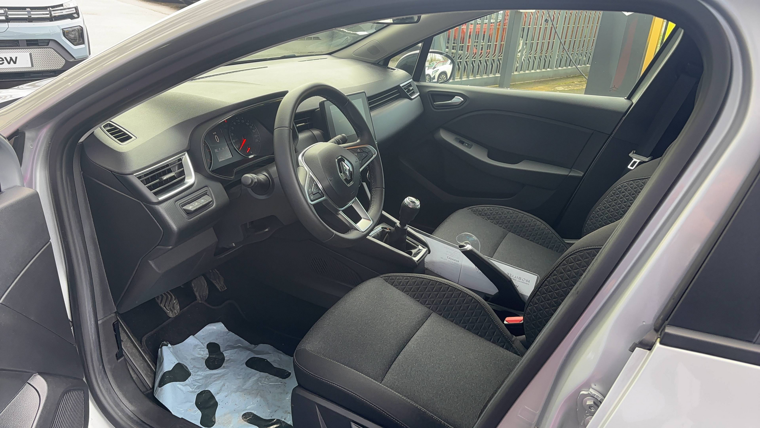 Vente en ligne Renault Clio 5 Clio TCe 90 au prix de 14 790 €