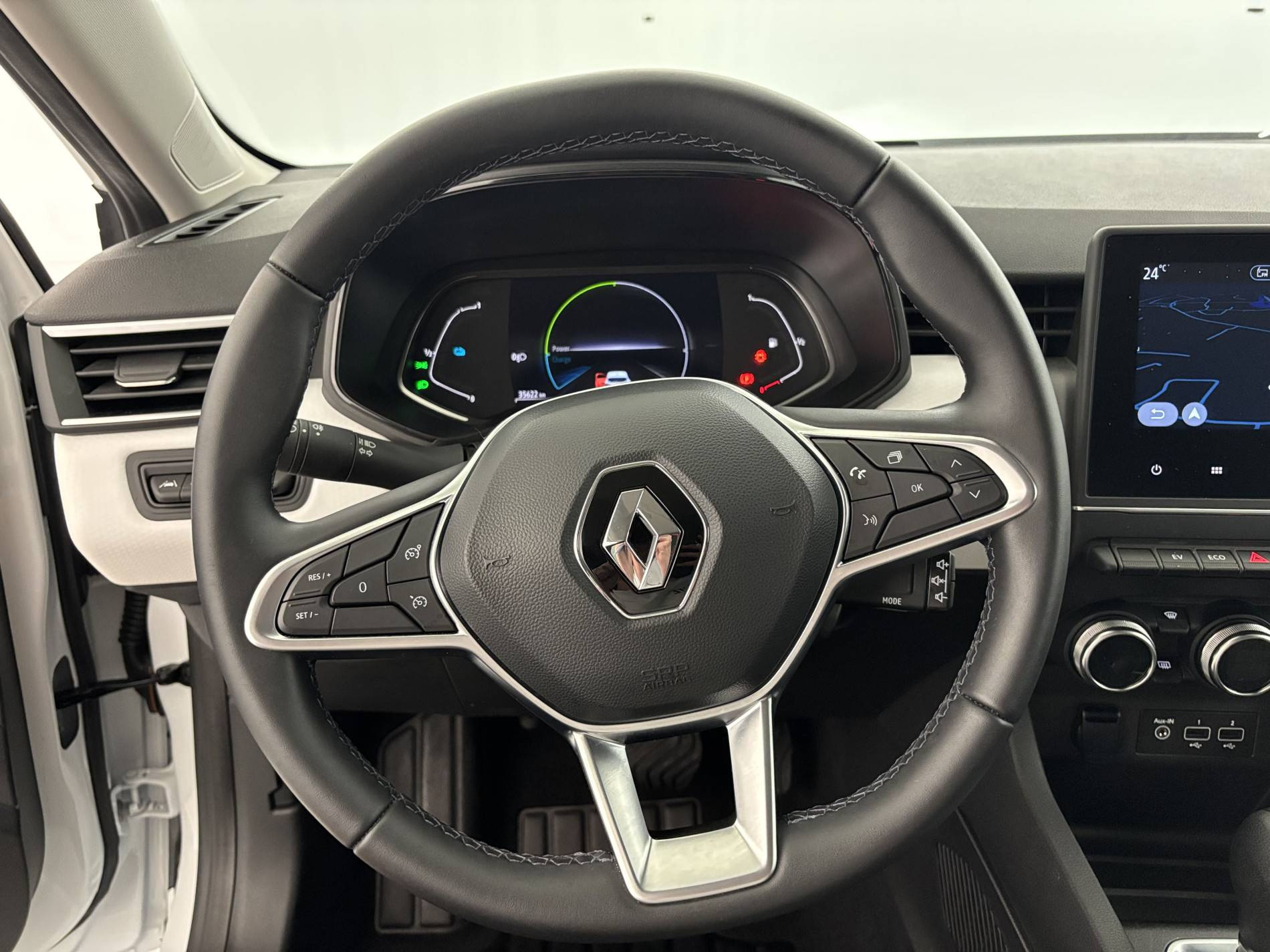 Vente en ligne Renault Clio 5 Clio E-Tech full hybrid 145 au prix de 15 490 €