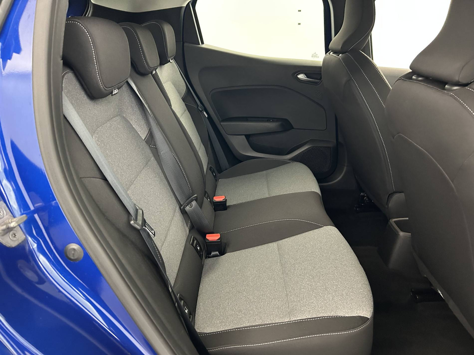 Vente en ligne Renault Clio 5 Clio dCi 100 au prix de 15 490 €