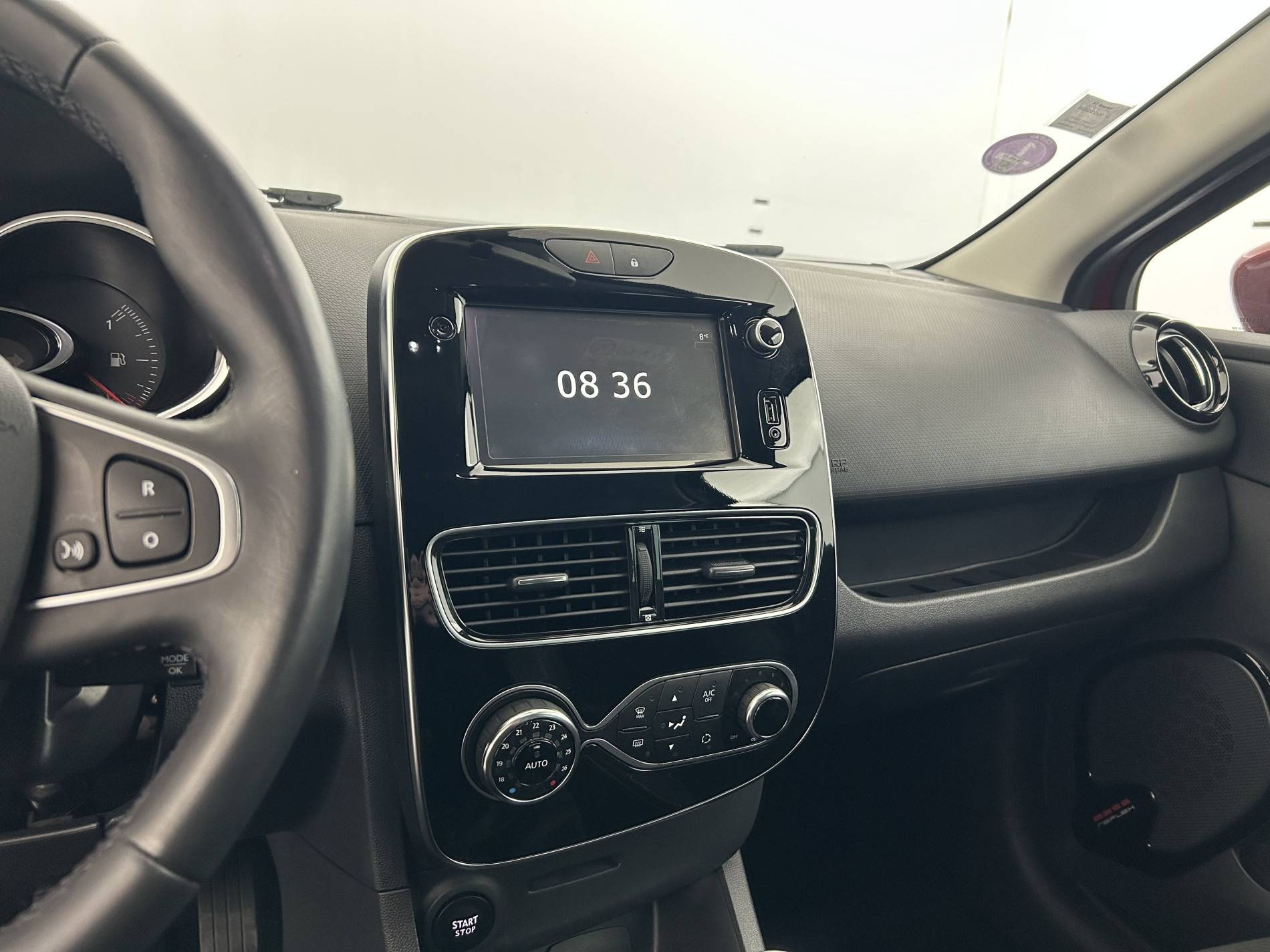 Vente en ligne Renault Clio 4 Clio TCe 90 au prix de 11 990 €