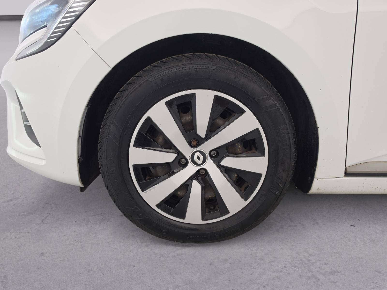 Vente en ligne Renault Clio 5 Clio TCe 90 au prix de 13 790 €
