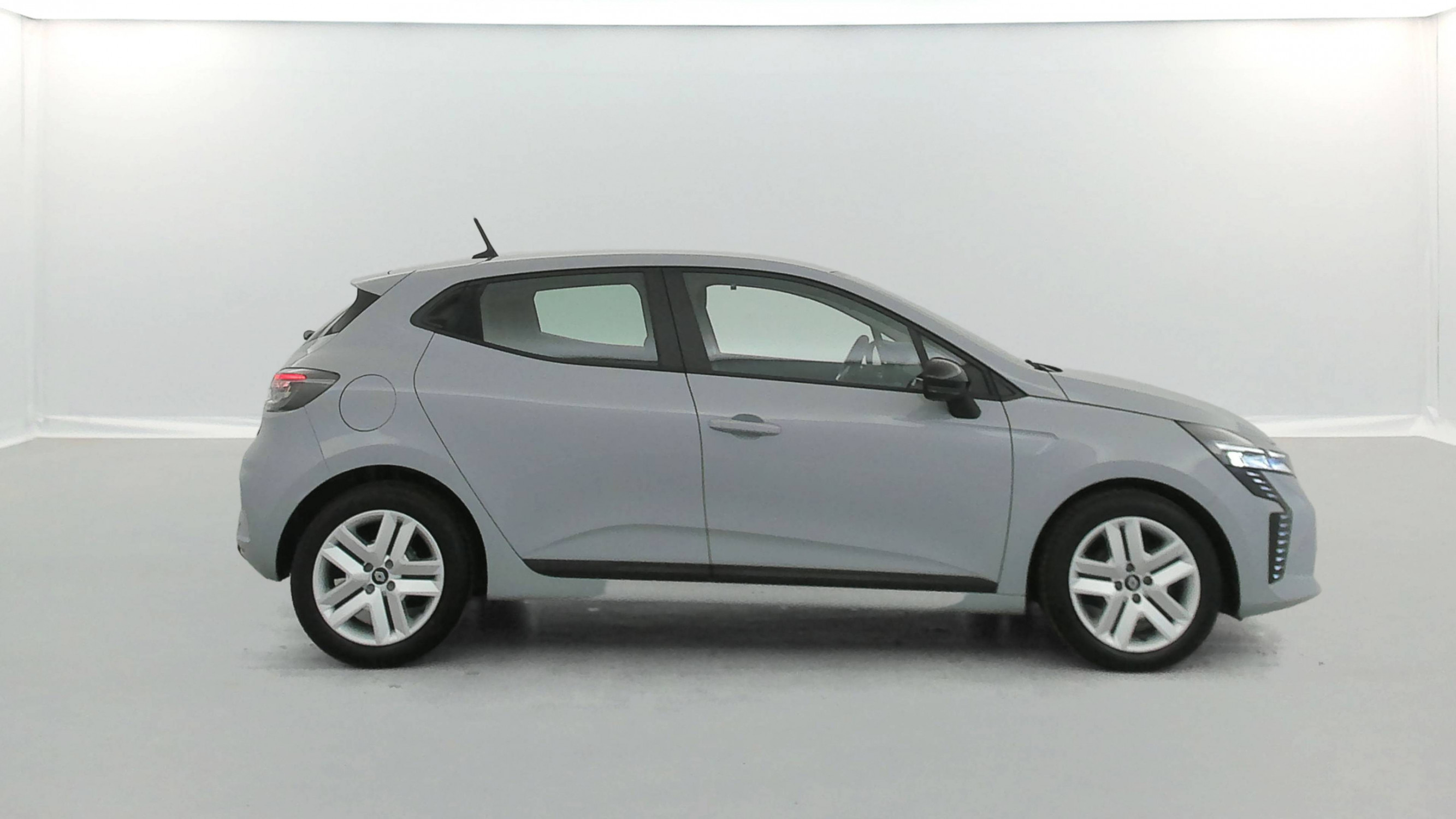 Vente en ligne Renault Clio 5 Clio Eco-G 100 ch GSR2 au prix de 15 590 €