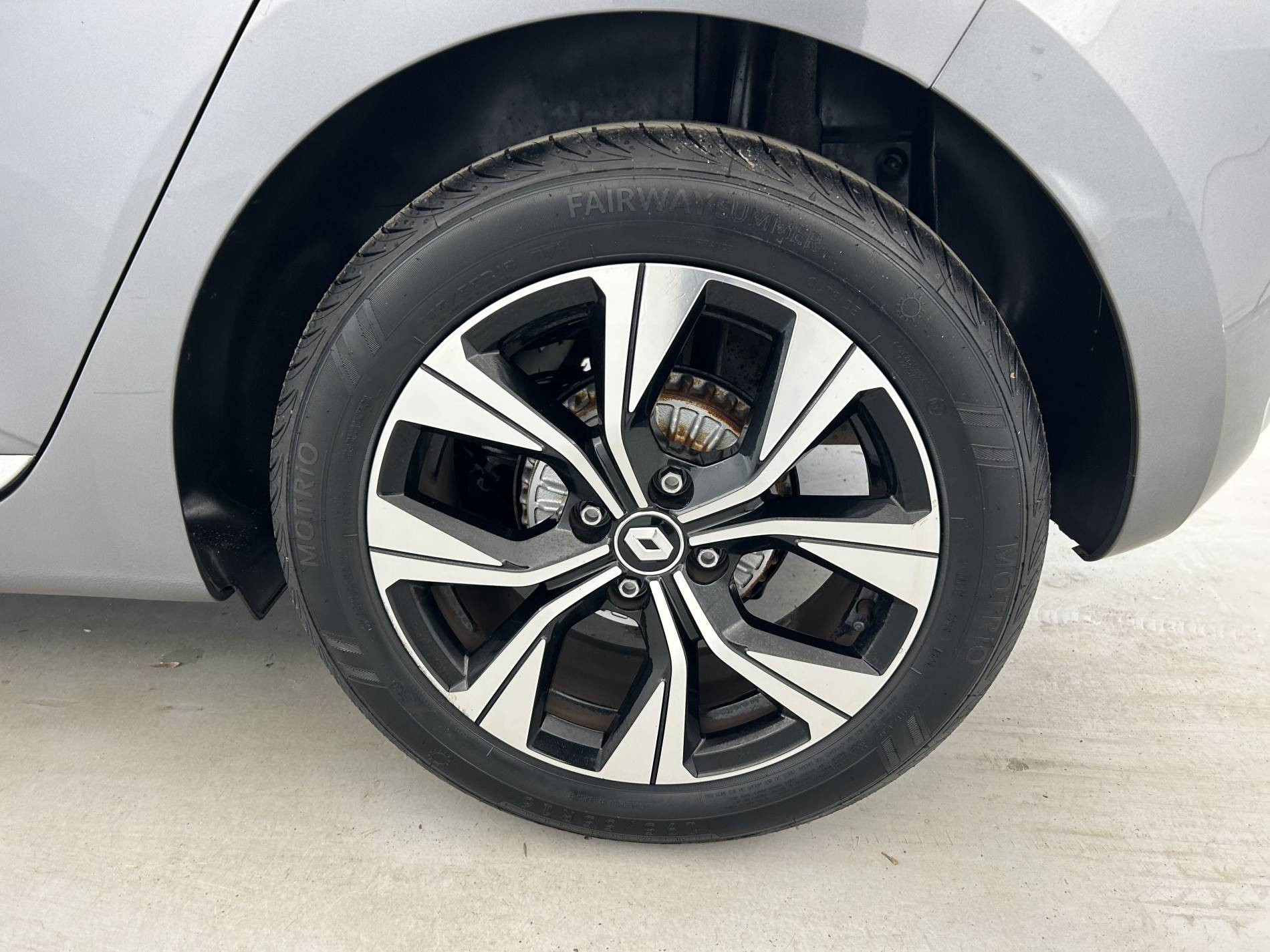 Vente en ligne Renault Clio 5 Clio TCe 90 au prix de 13 790 €