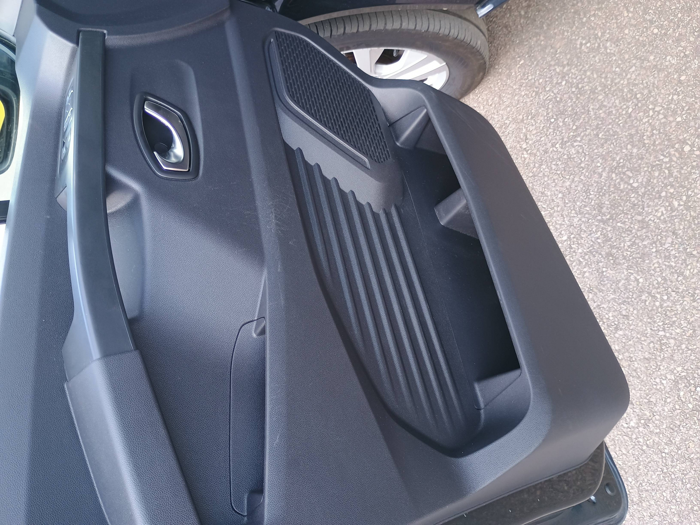 Vente en ligne Renault Trafic Cabine Approfondie TRAFIC CA L2H1 3T BLUE DCI 170 AUTO au prix de 37 991 €
