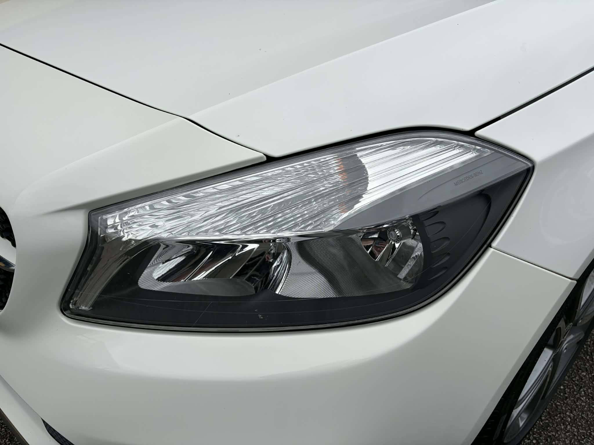 Vente en ligne Mercedes Classe A  200 d 7G-DCT au prix de 16 990 €