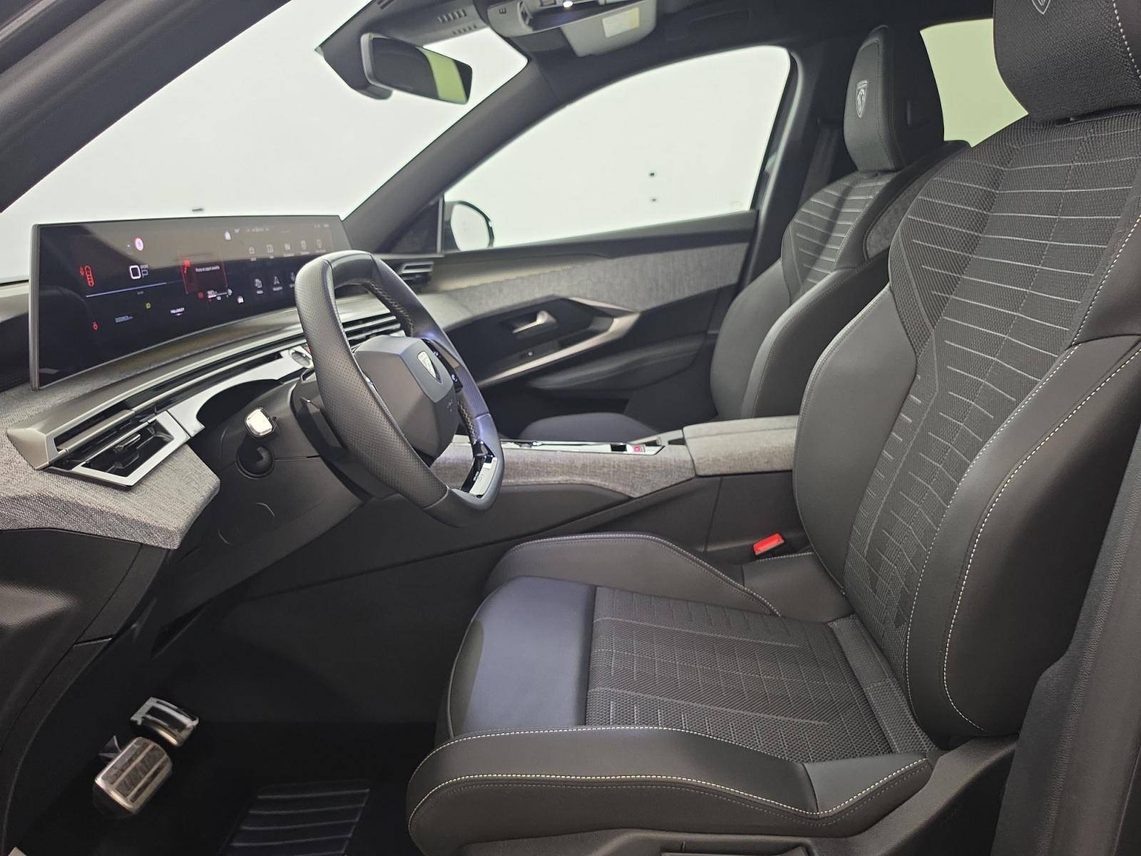 Vente en ligne Peugeot 5008  Hybrid 145 ch e-DCS6 au prix de 30 890 €
