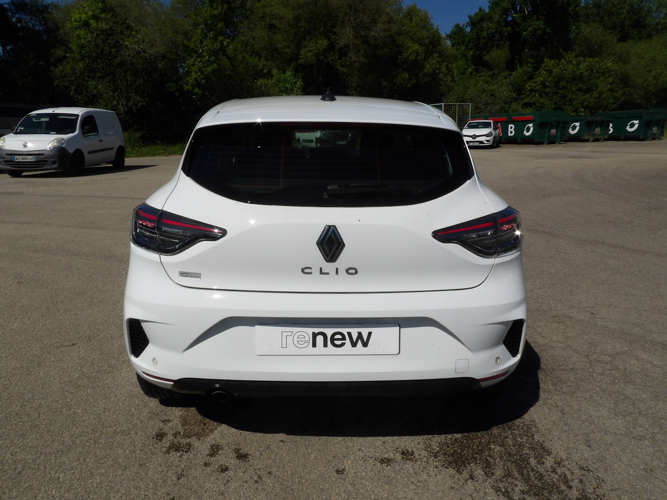 Vente en ligne Renault Clio 5 Clio TCe 90 au prix de 15 599 €