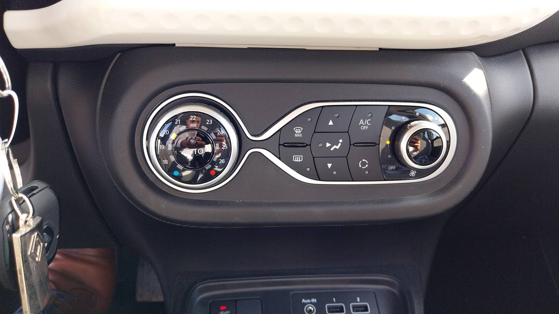Vente en ligne Renault Twingo 3  SCe 65 - 21 au prix de 11 990 €