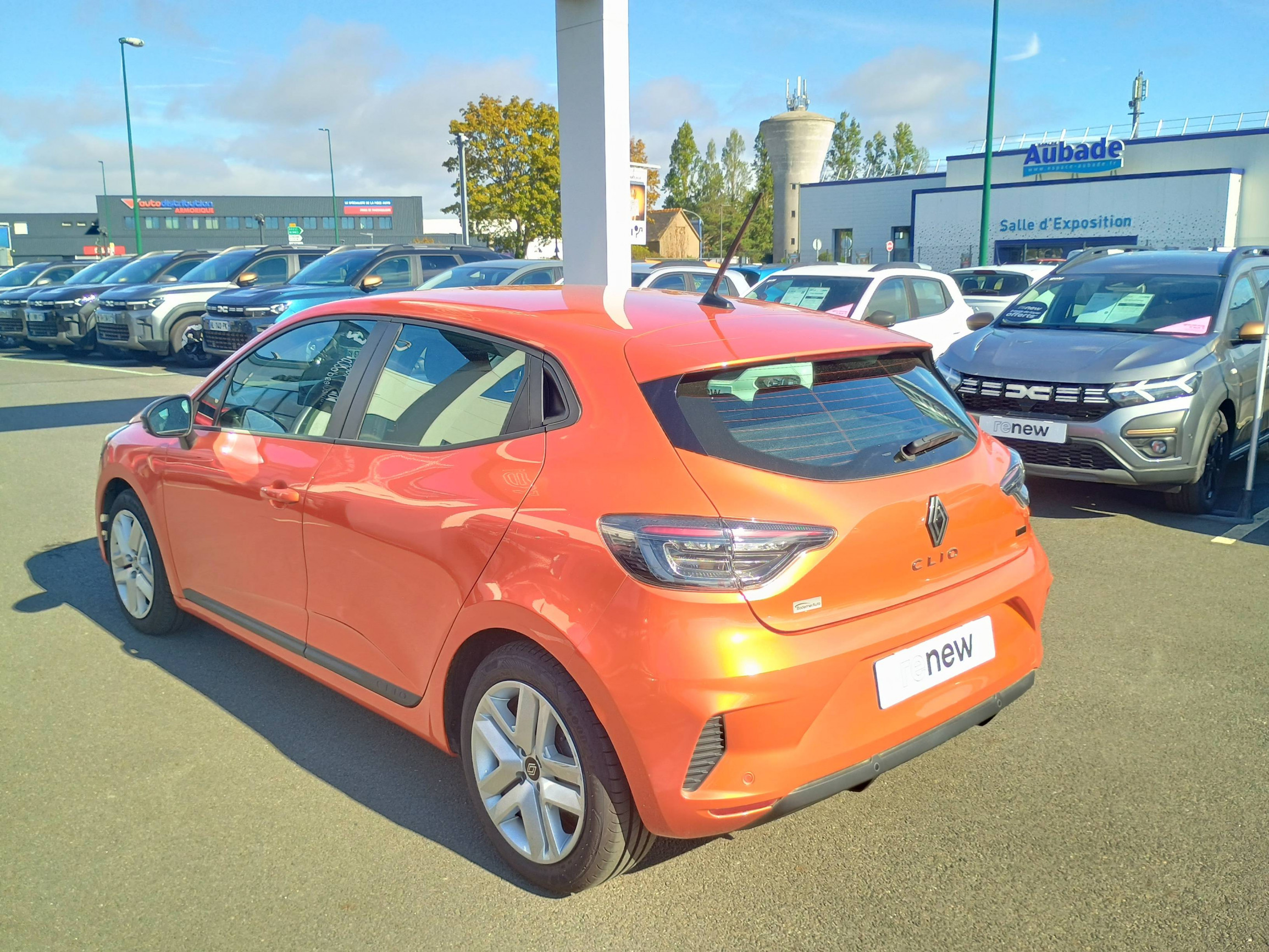 Vente en ligne Renault Clio 5 Clio E-Tech full hybrid 145 au prix de 16 300 €