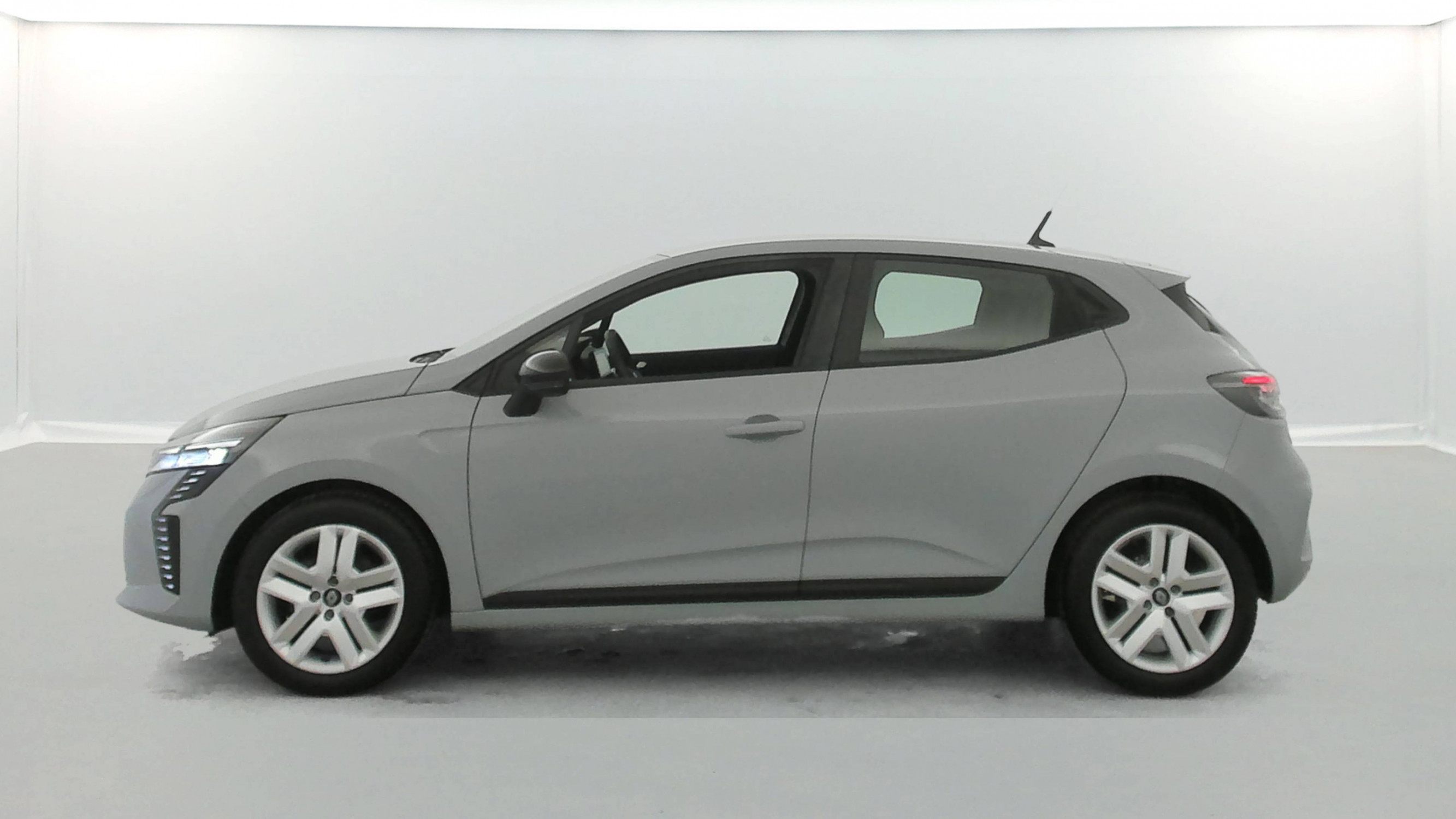 Vente en ligne Renault Clio 5 Clio TCe 90 au prix de 15 450 €