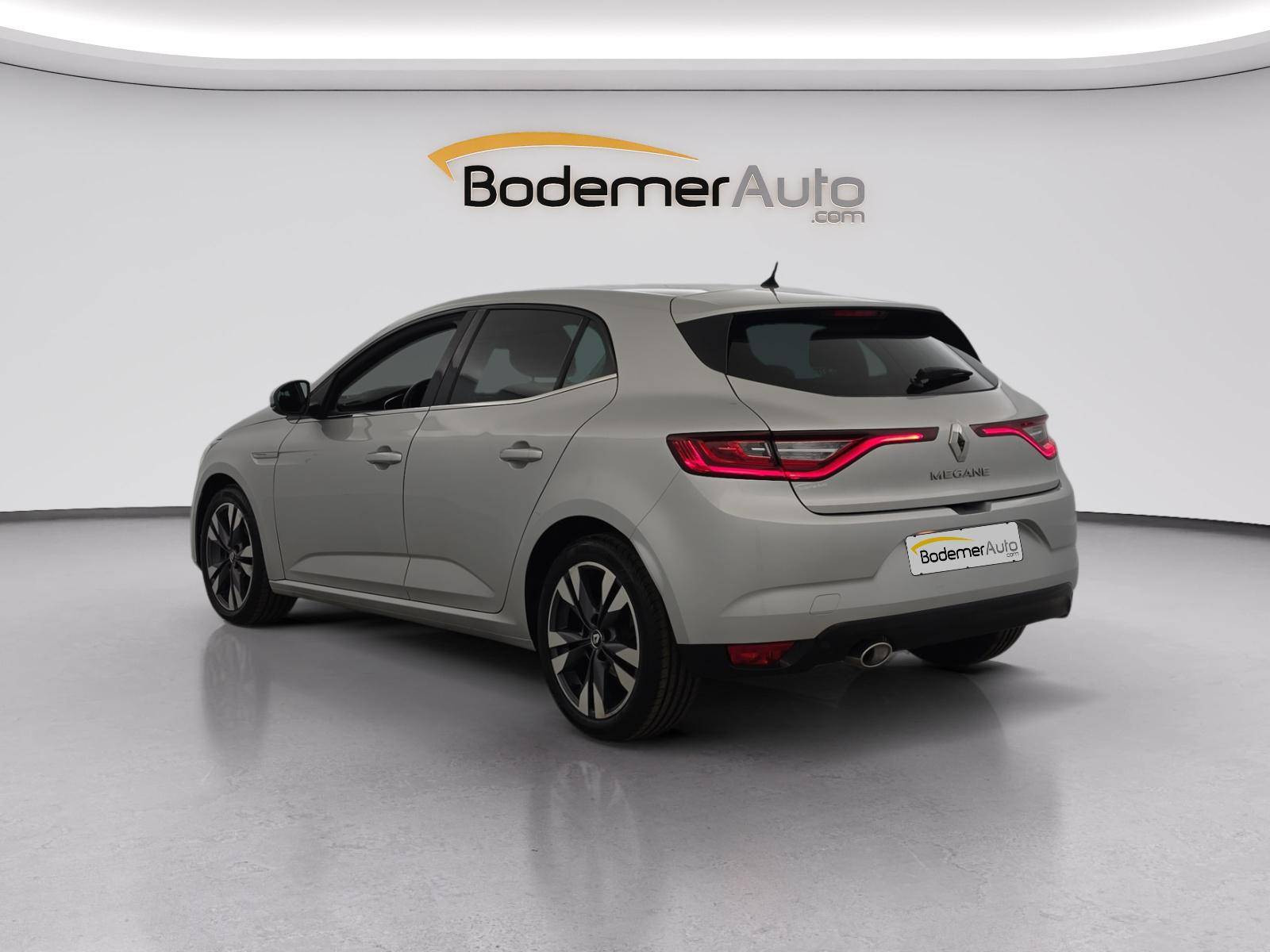 Vente en ligne Renault Megane 4 Mégane IV Berline Blue dCi 115 EDC au prix de 14 990 €