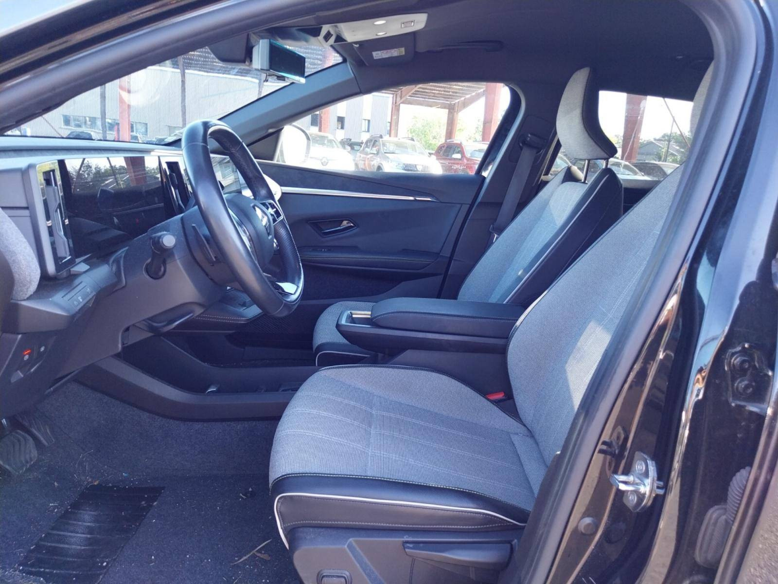 Vente en ligne Renault Megane E-Tech  EV60 220 ch super charge au prix de 21 490 €