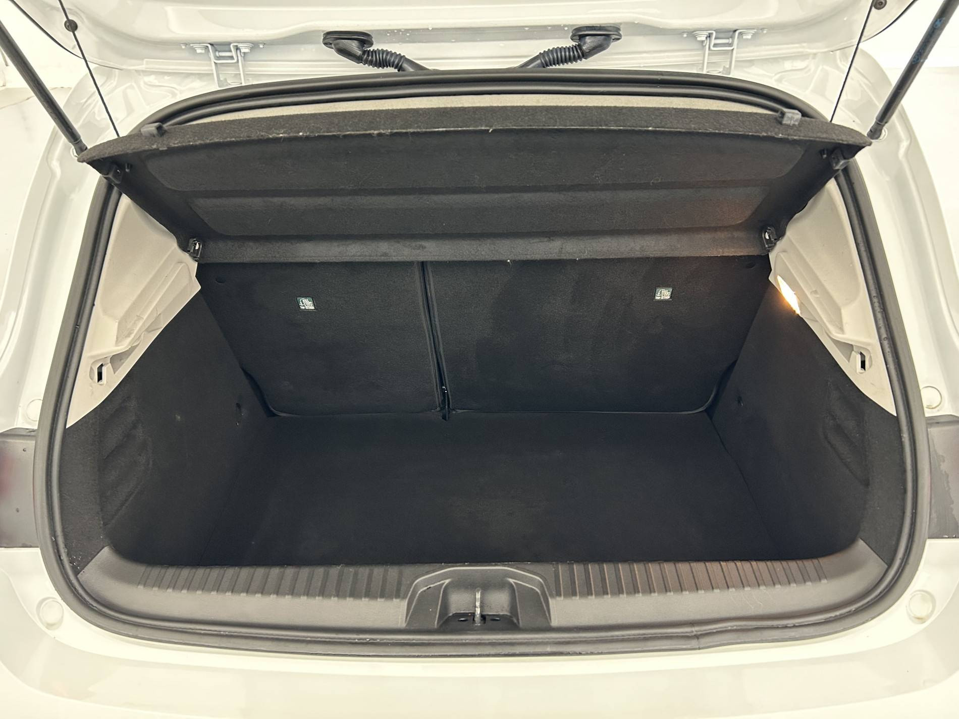 Vente en ligne Renault Clio 5 Clio E-Tech full hybrid 145 au prix de 17 590 €