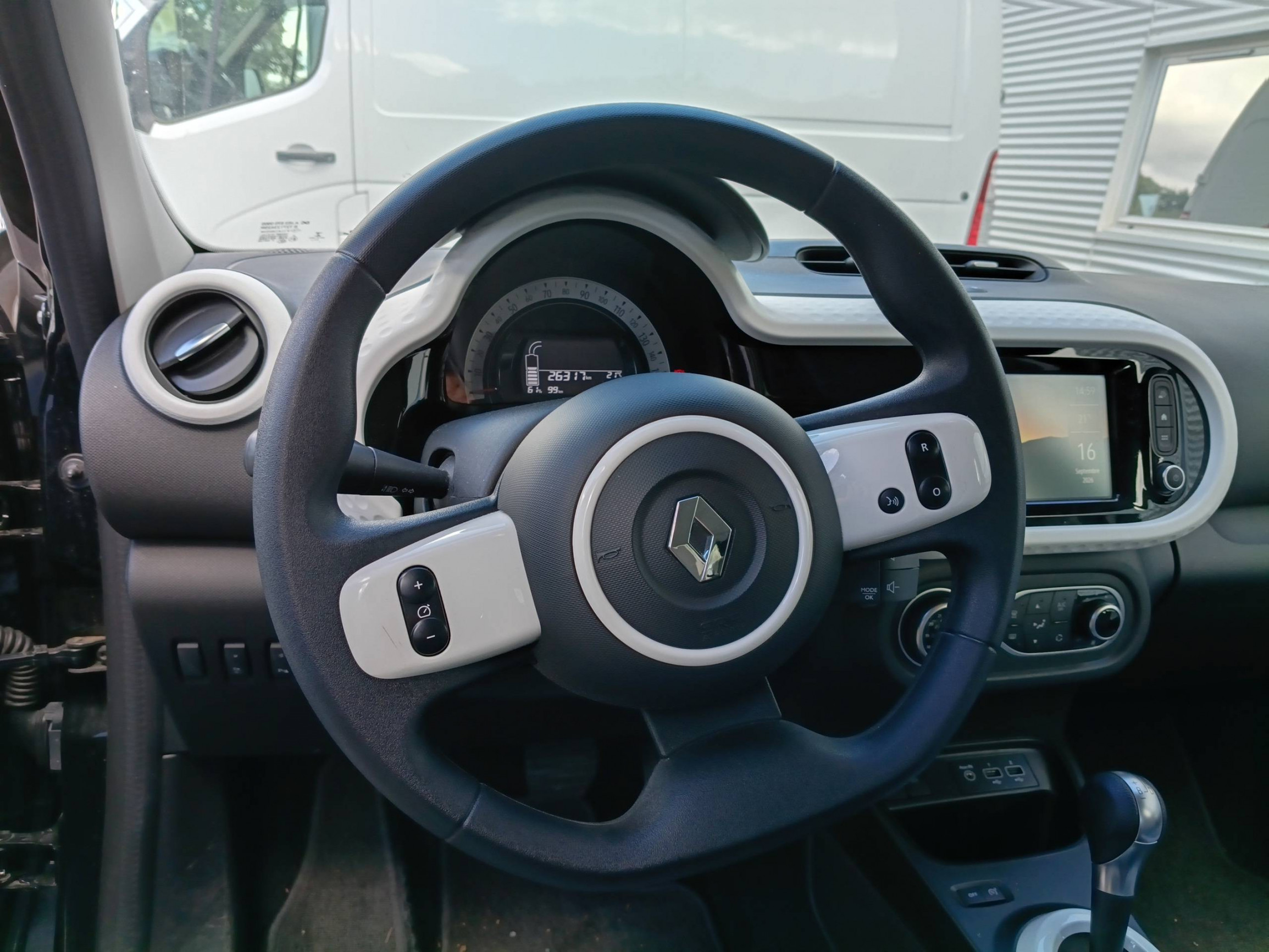 Vente en ligne Renault Twingo Electrique Twingo III E-Tech au prix de 14 990 €