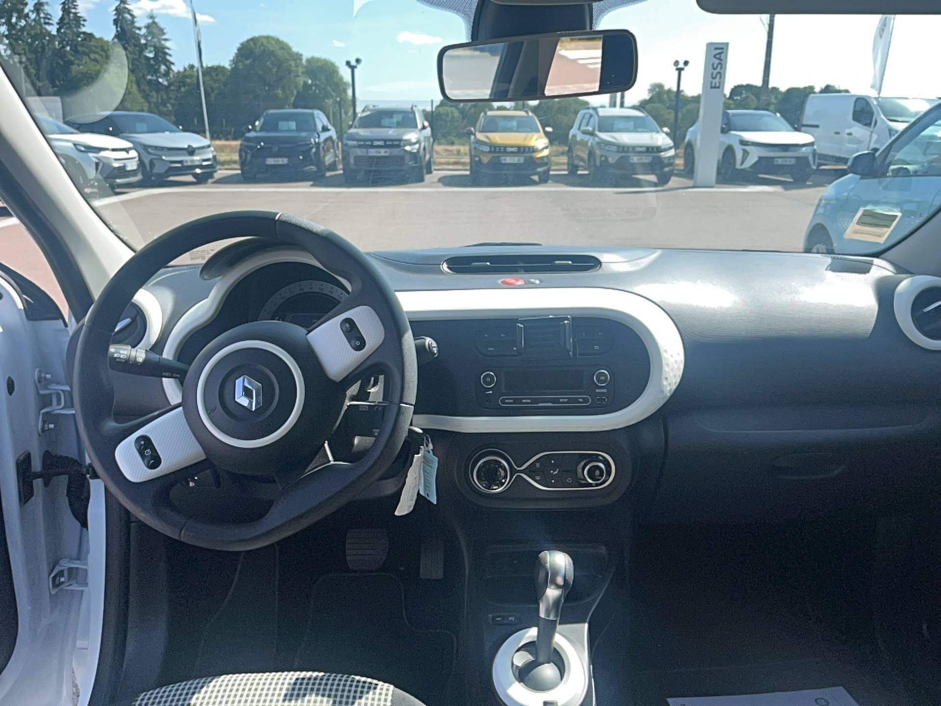 Vente en ligne Renault Twingo Electrique Twingo III E-Tech au prix de 12 491 €