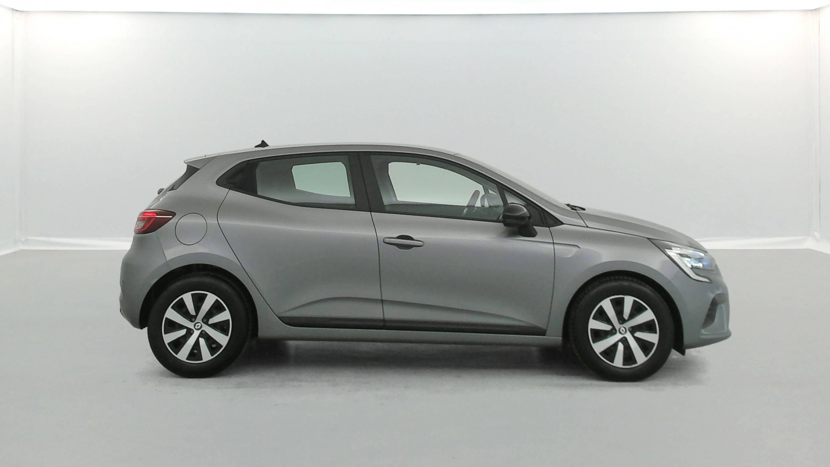 Vente en ligne Renault Clio 5 Clio TCe 90 au prix de 14 790 €