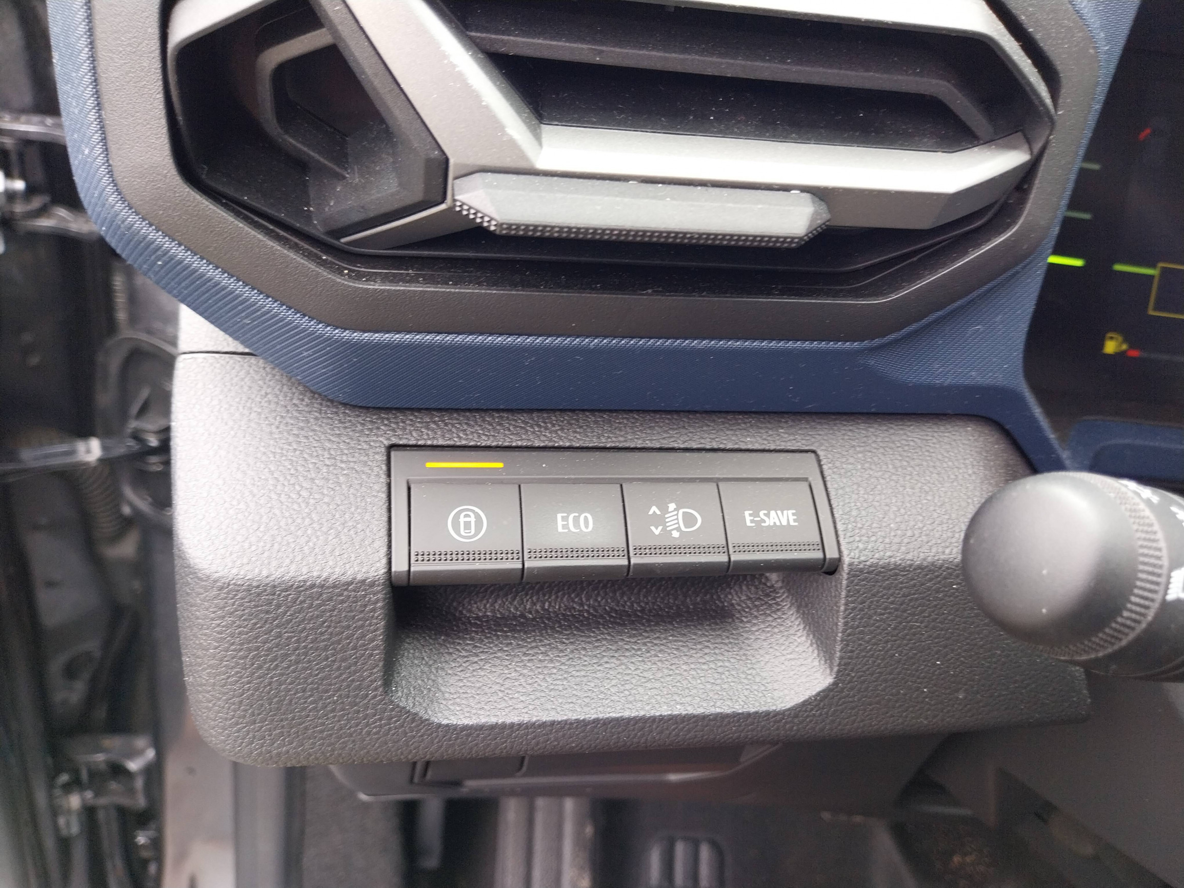 Vente en ligne Dacia Duster  Hybrid 140 au prix de 25 990 €