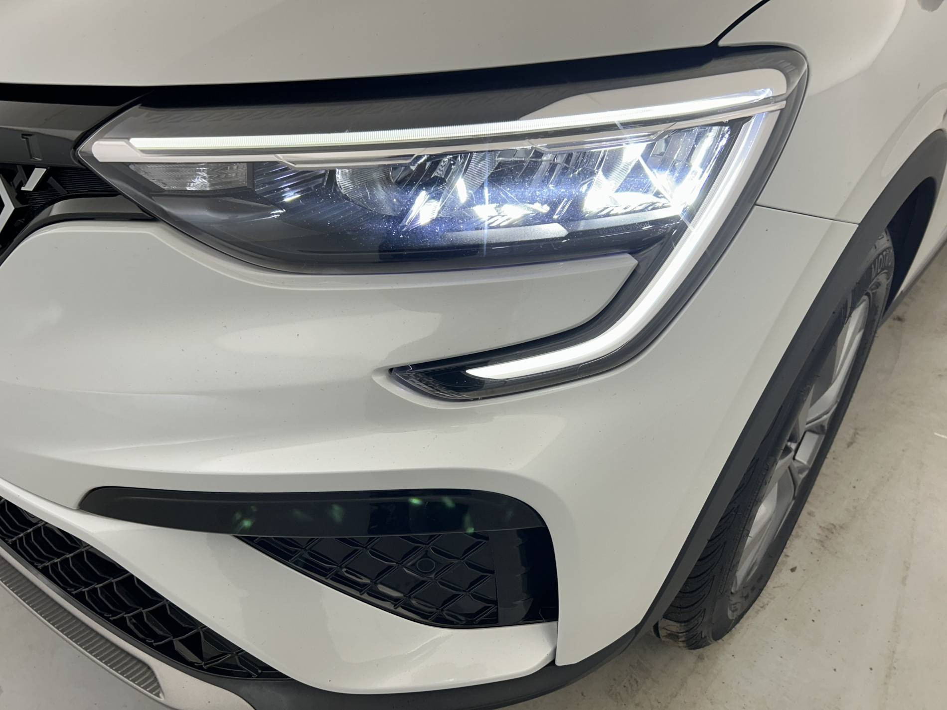 Vente en ligne Renault Arkana  E-Tech full hybrid 145 GSR2 au prix de 23 290 €