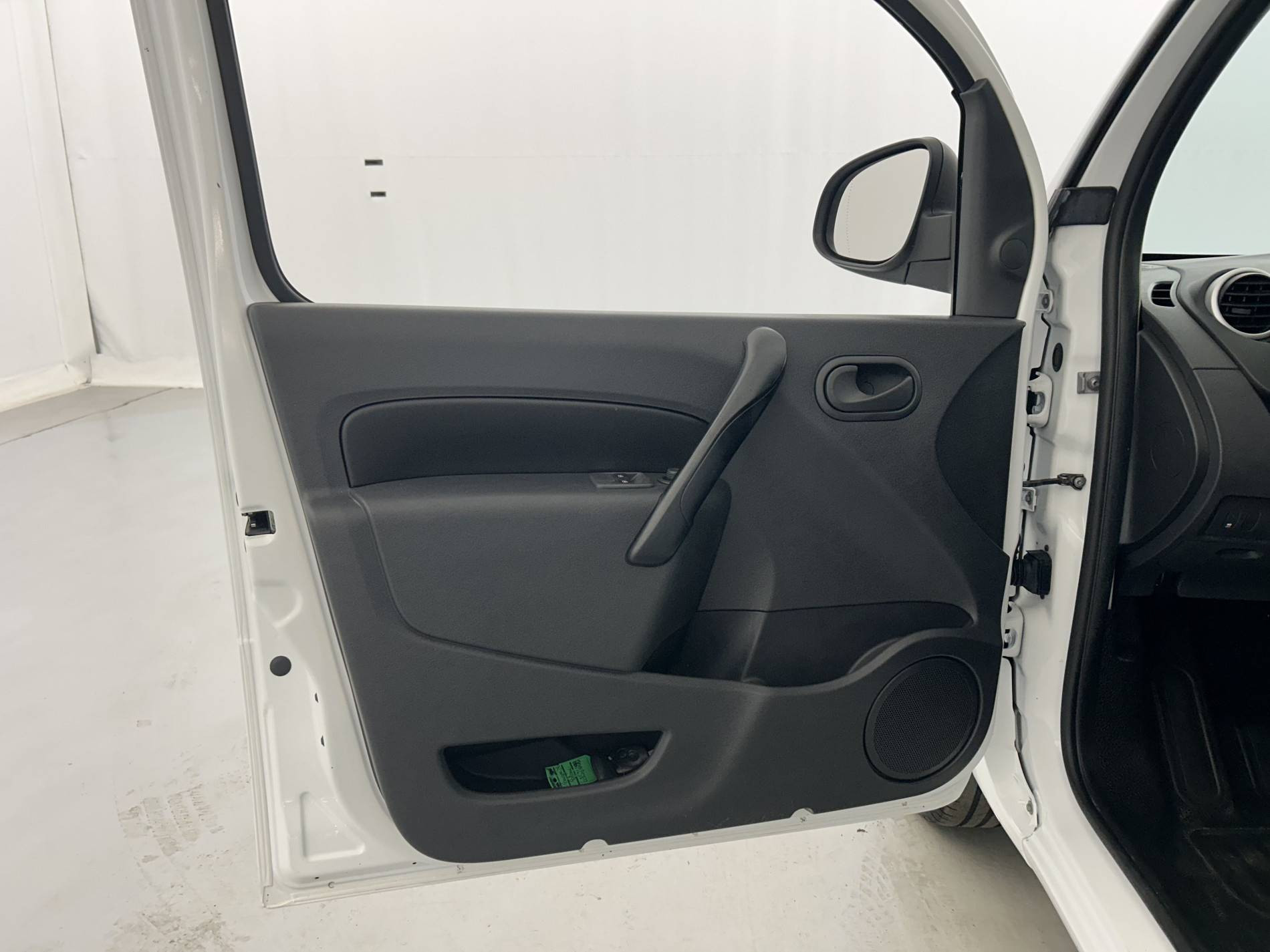 Vente en ligne Renault Kangoo Electrique  ACHAT INTEGRAL au prix de 10 990 €