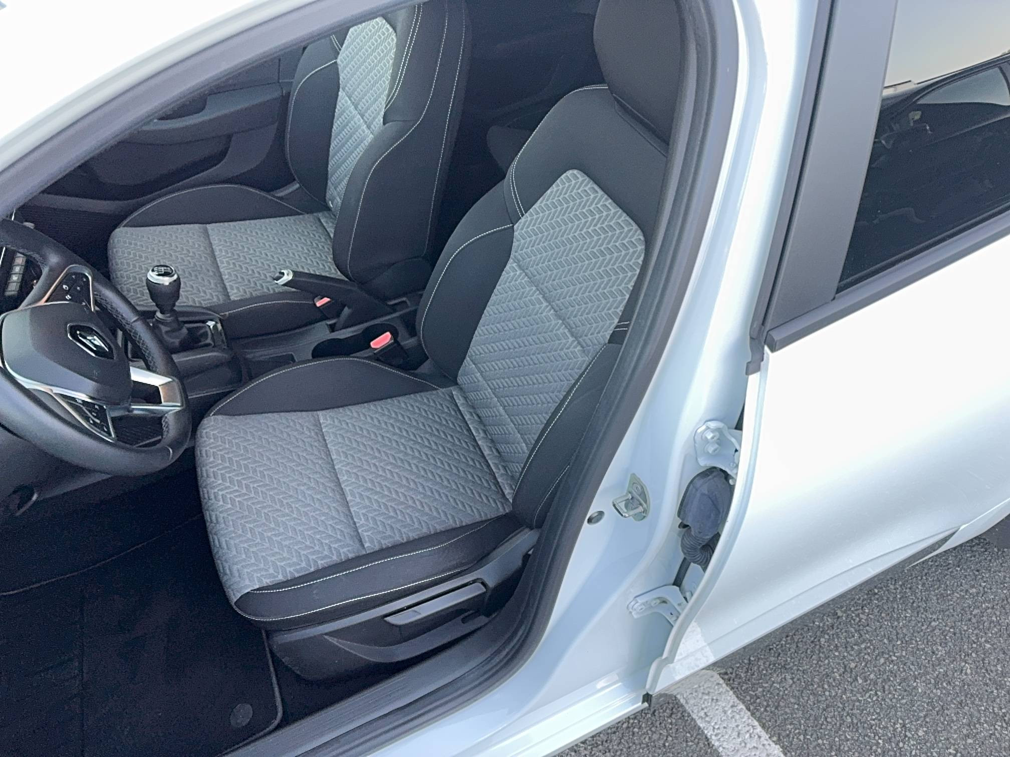 Vente en ligne Renault Clio 5 Clio TCe 90 au prix de 13 990 €