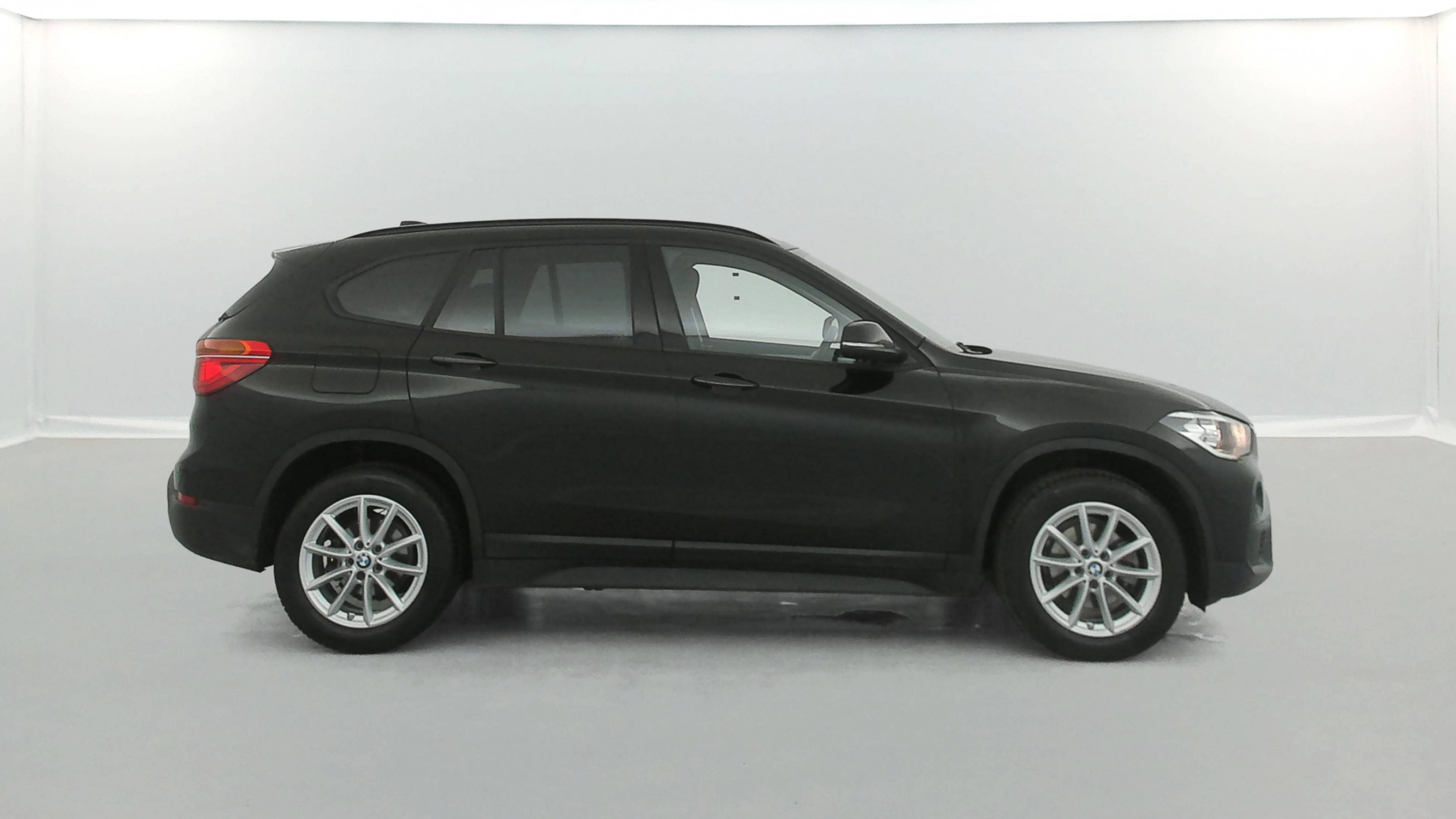 Vente en ligne Bmw X1 X1 sDrive 18i 140 ch au prix de 17 990 €