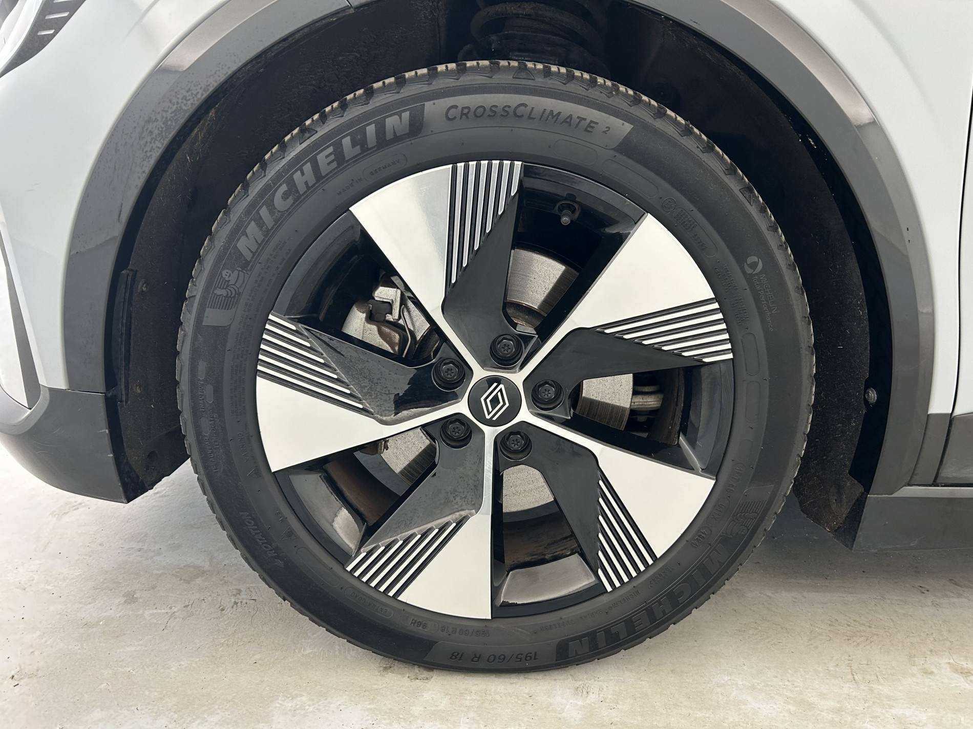 Vente en ligne Renault Megane E-Tech  EV60 220 ch super charge au prix de 18 990 €