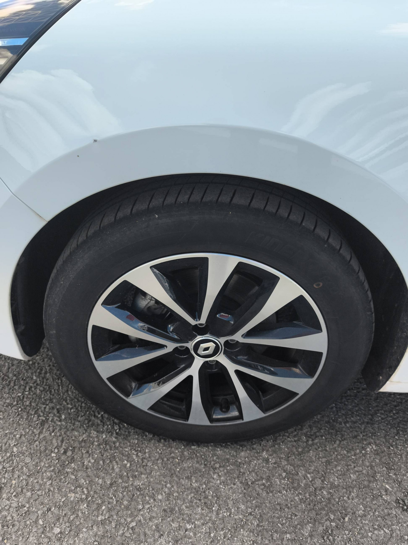 Vente en ligne Renault Clio 5 Clio E-Tech full hybrid 145 au prix de 16 290 €
