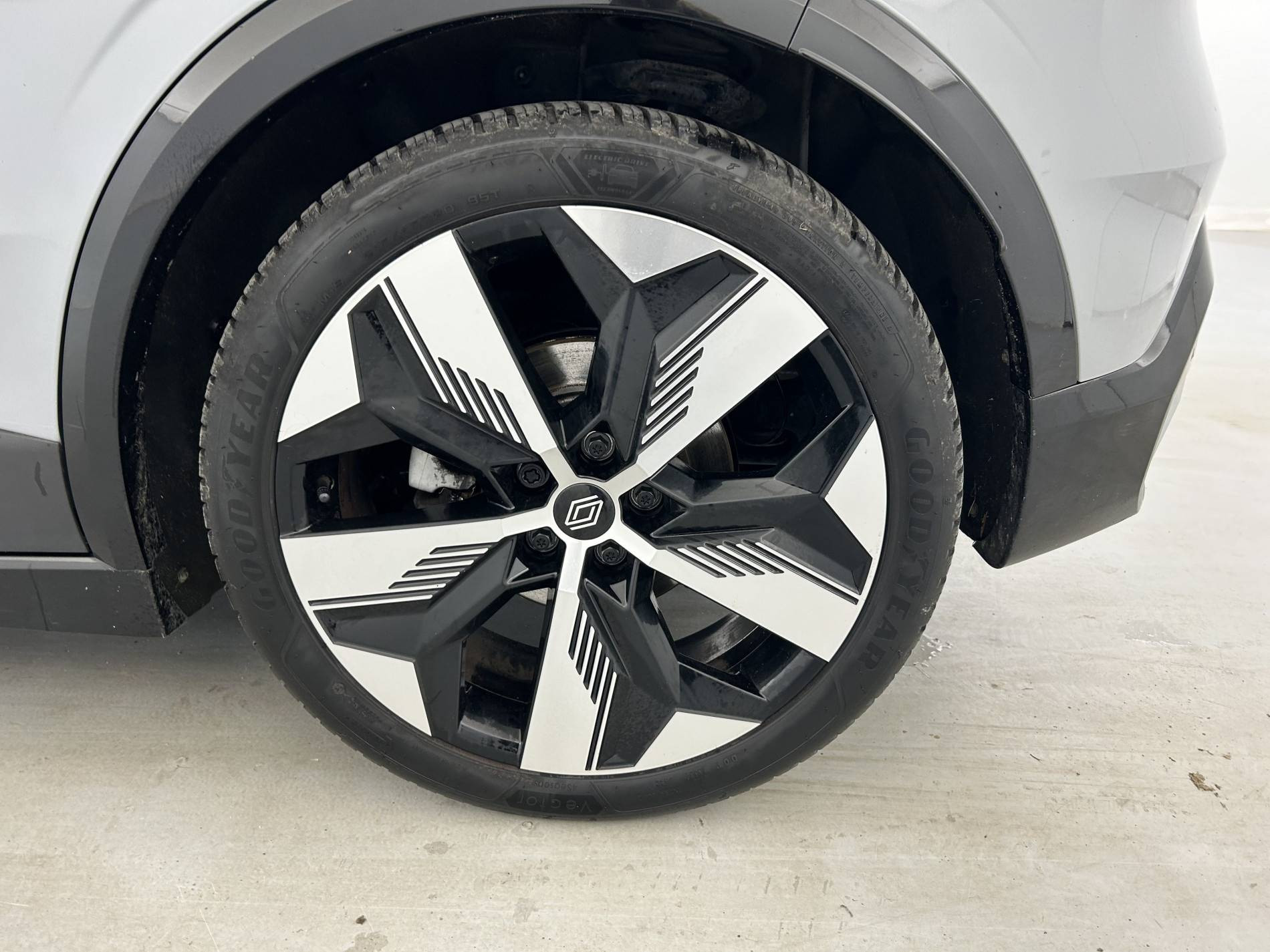 Vente en ligne Renault Megane E-Tech  EV60 220 ch super charge au prix de 20 990 €