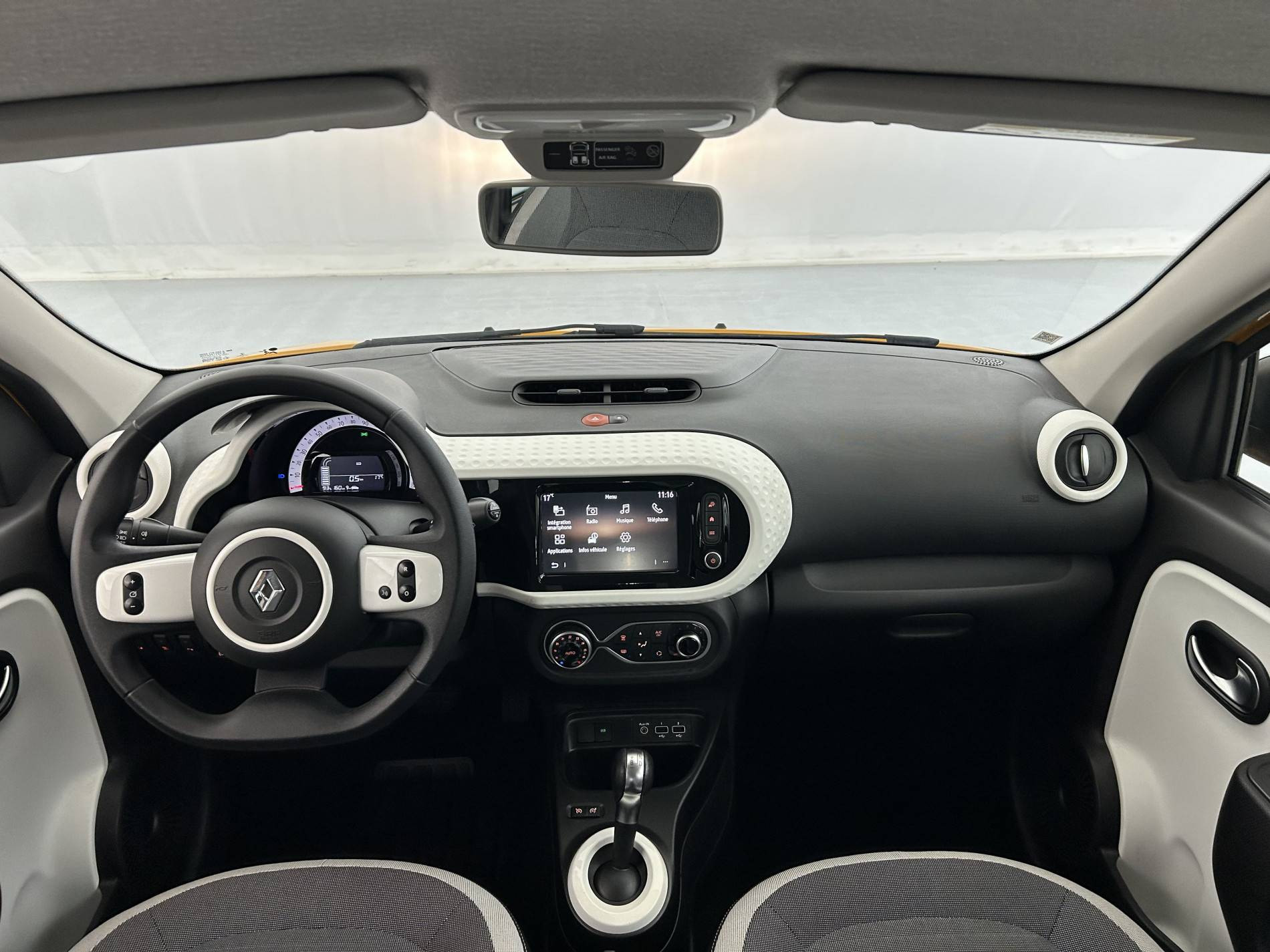 Vente en ligne Renault Twingo Electrique Twingo III E-Tech au prix de 10 890 €