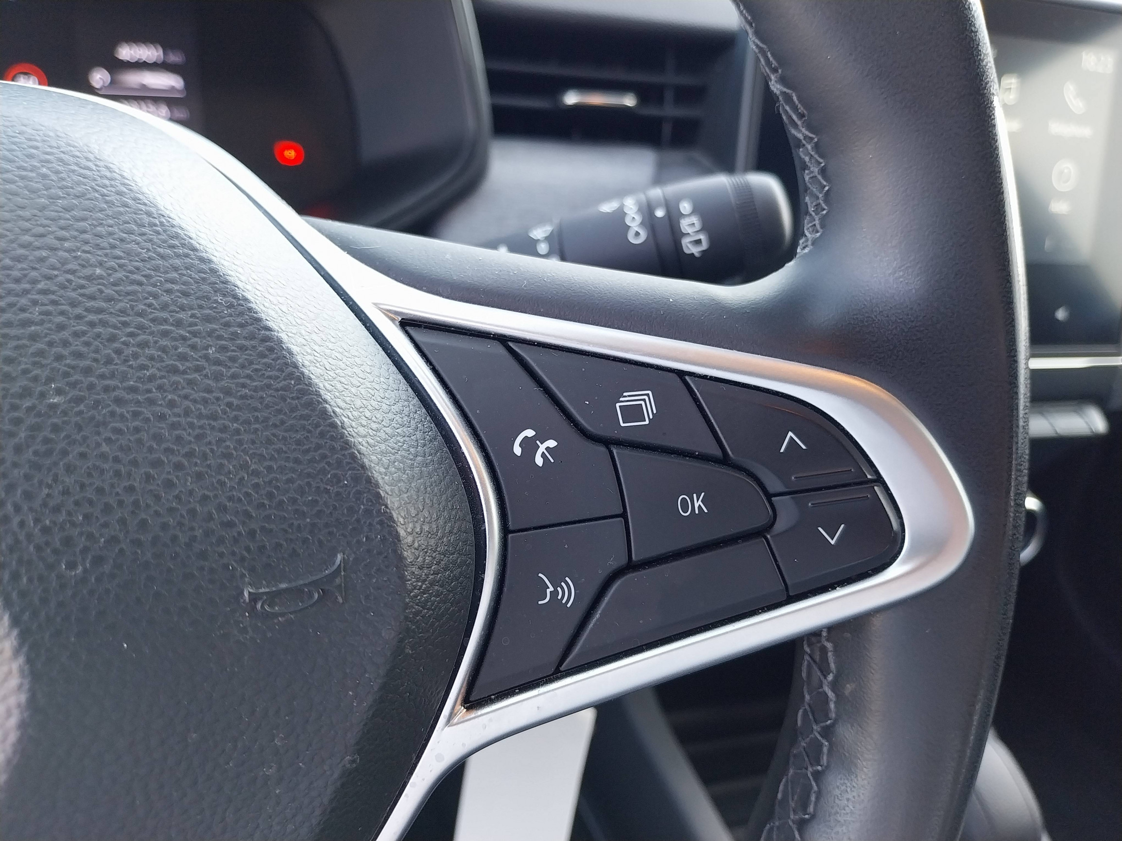 Vente en ligne Renault Clio 5 Clio E-Tech full hybrid 145 ch GSR2 au prix de 18 990 €